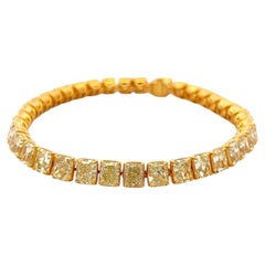18K Yellow Gold Tennis Bracelet 22.21 Carat Radiant Cut Fancy Yellow Diamonds