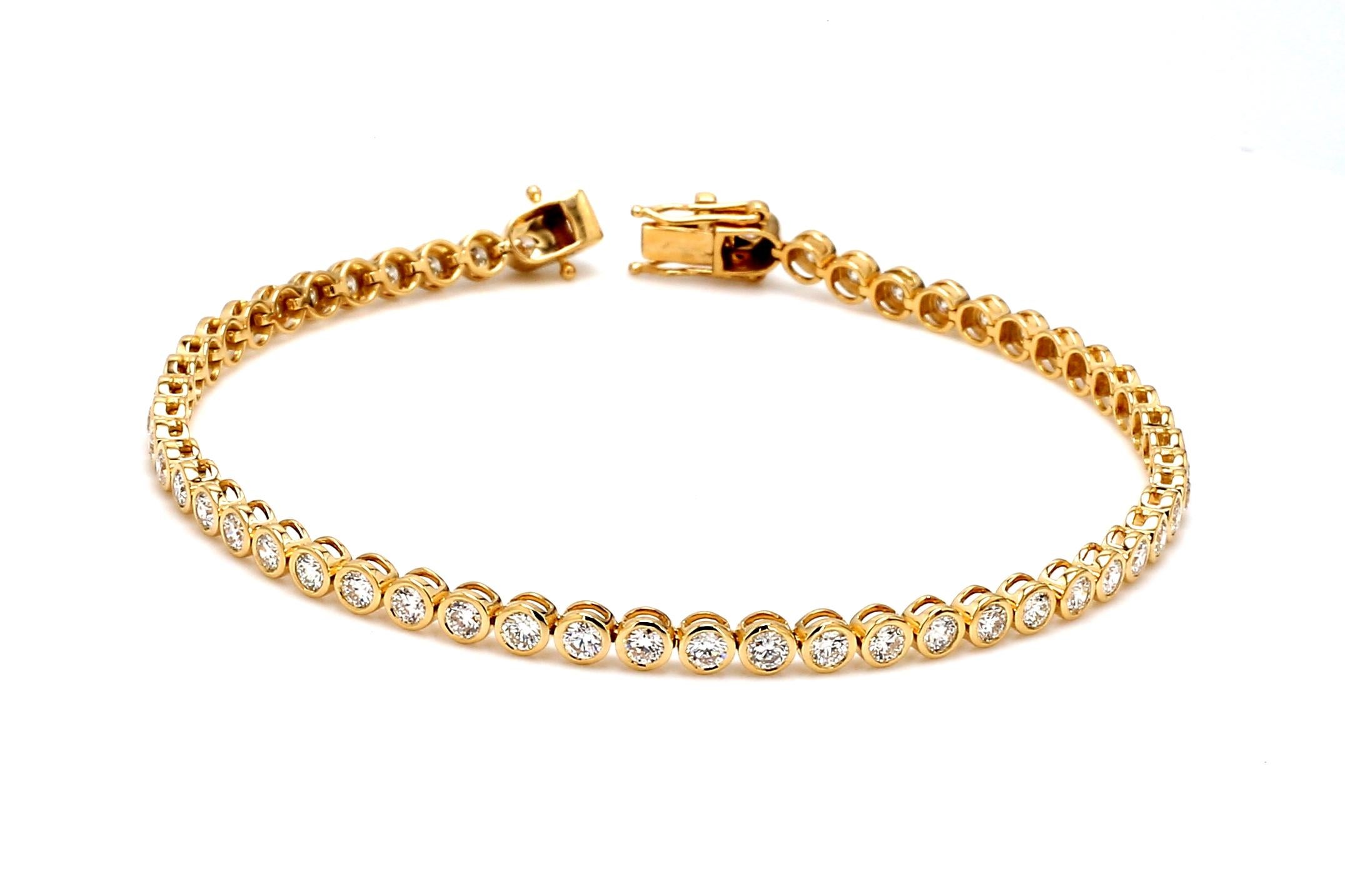 Pulsera de tenis de oro amarillo de 18 quilates Diamante natural engastado en bisel con un total de 2,25 quilates en Nuevo estado para la venta en Pembroke Pines, FL