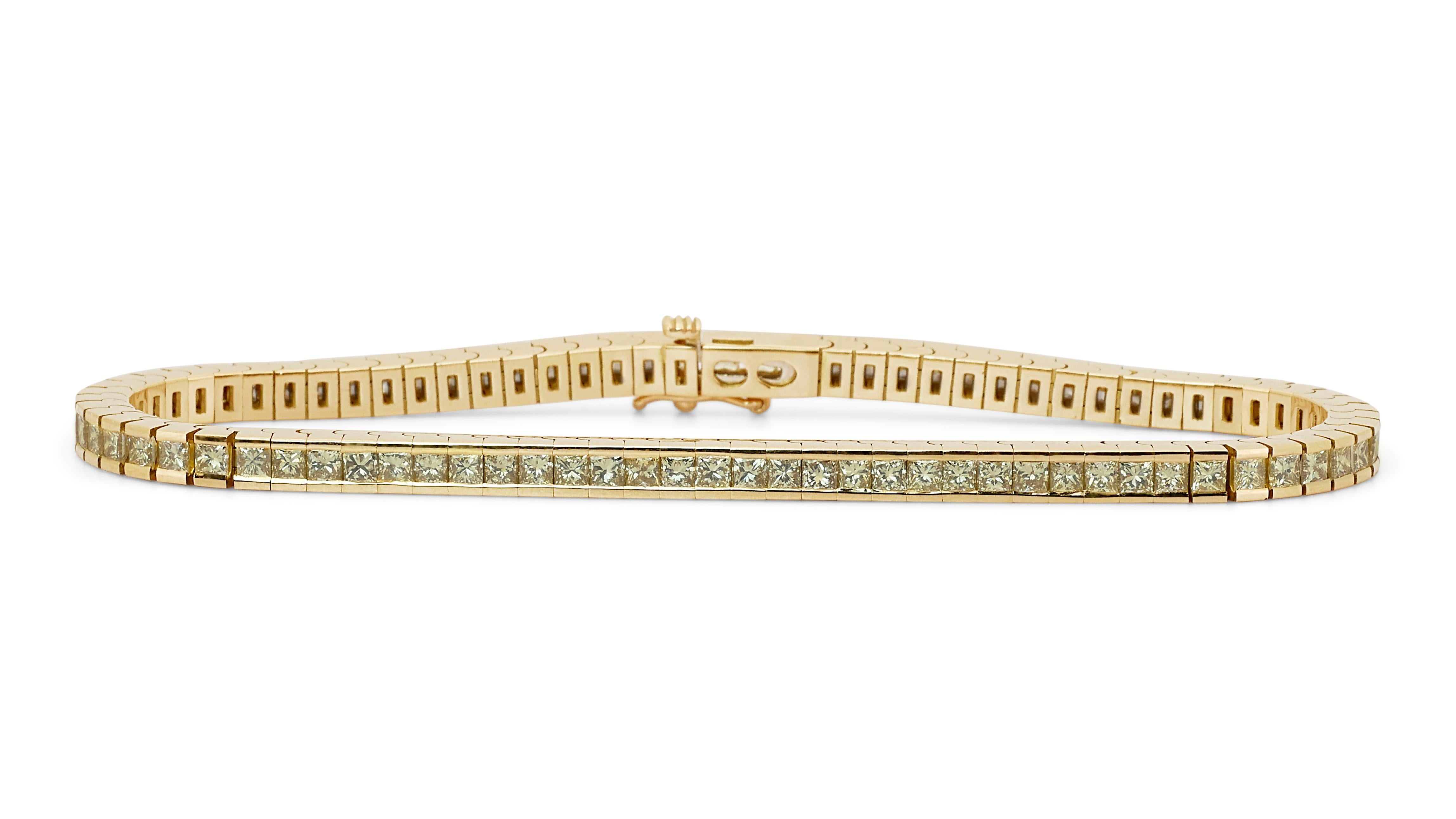 18 Karat Gelbgold Tennisarmband mit 5,6 Karat natürlichen Diamanten IGI-Zertifikat im Zustand „Neu“ in רמת גן, IL