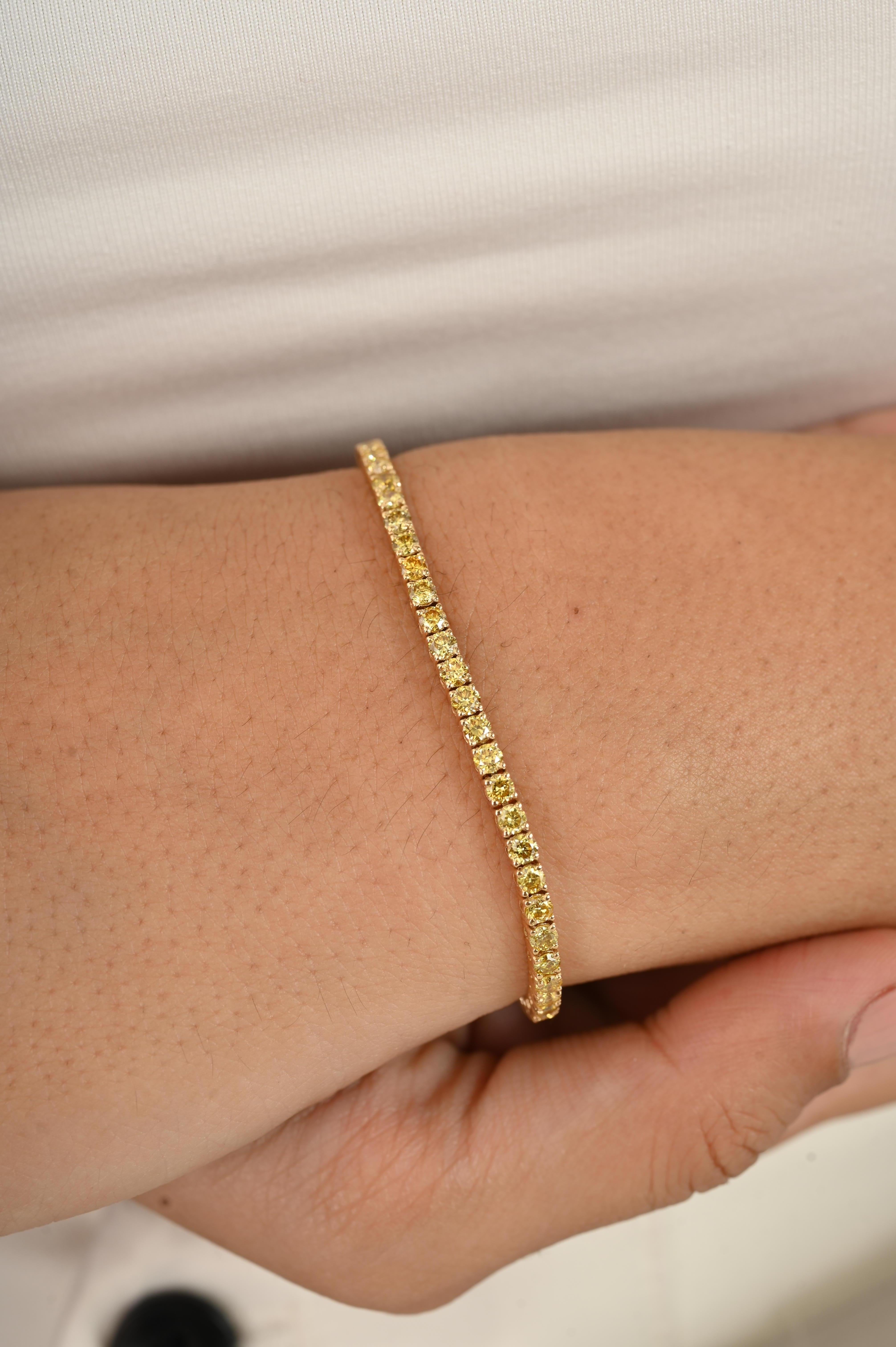Taglio rotondo Bracciale da tennis in oro giallo 18k con diamanti gialli rotondi taglio brillante da 3,84 carati in vendita