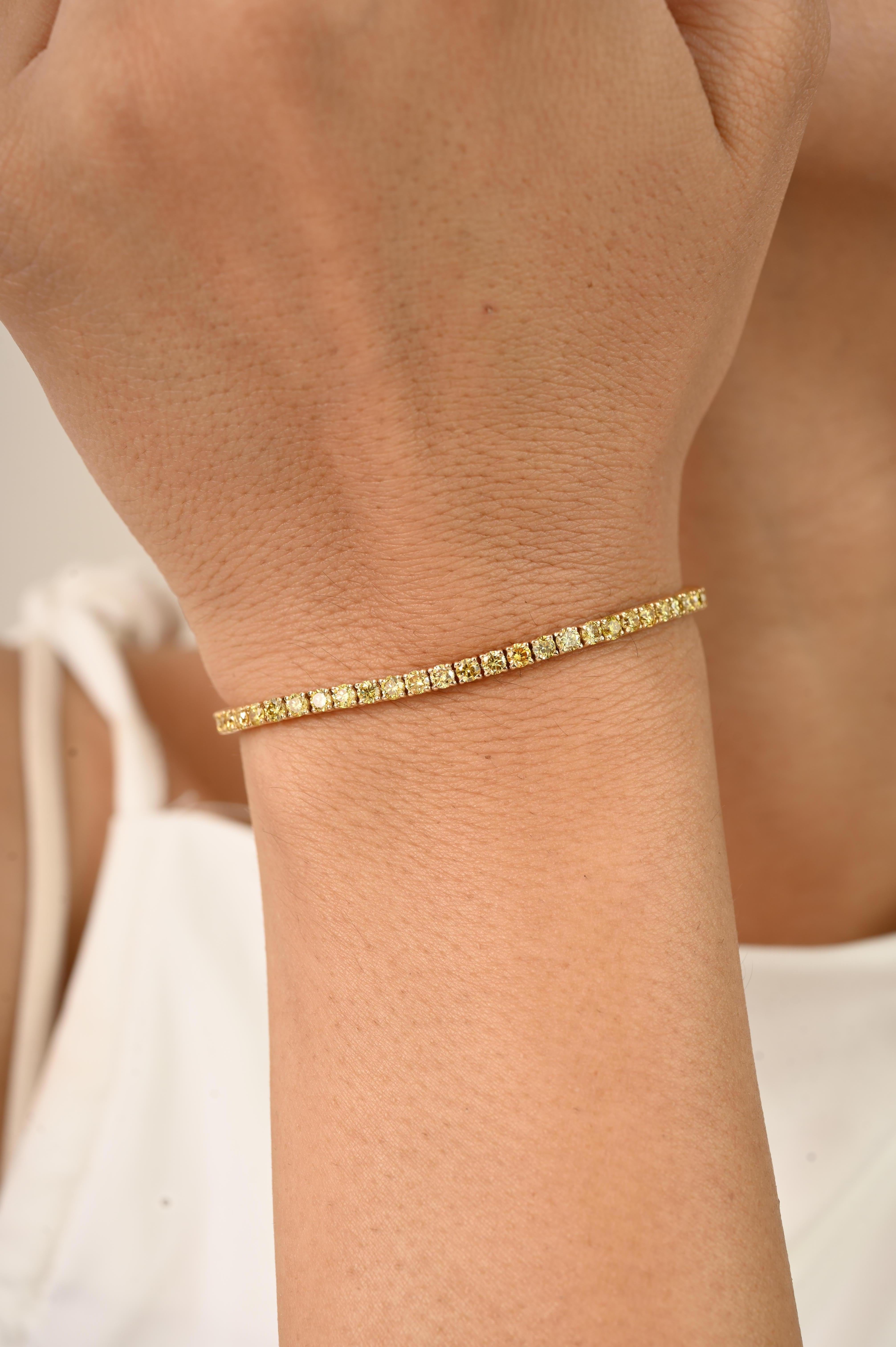 Donna Bracciale da tennis in oro giallo 18k con diamanti gialli rotondi taglio brillante da 3,84 carati in vendita