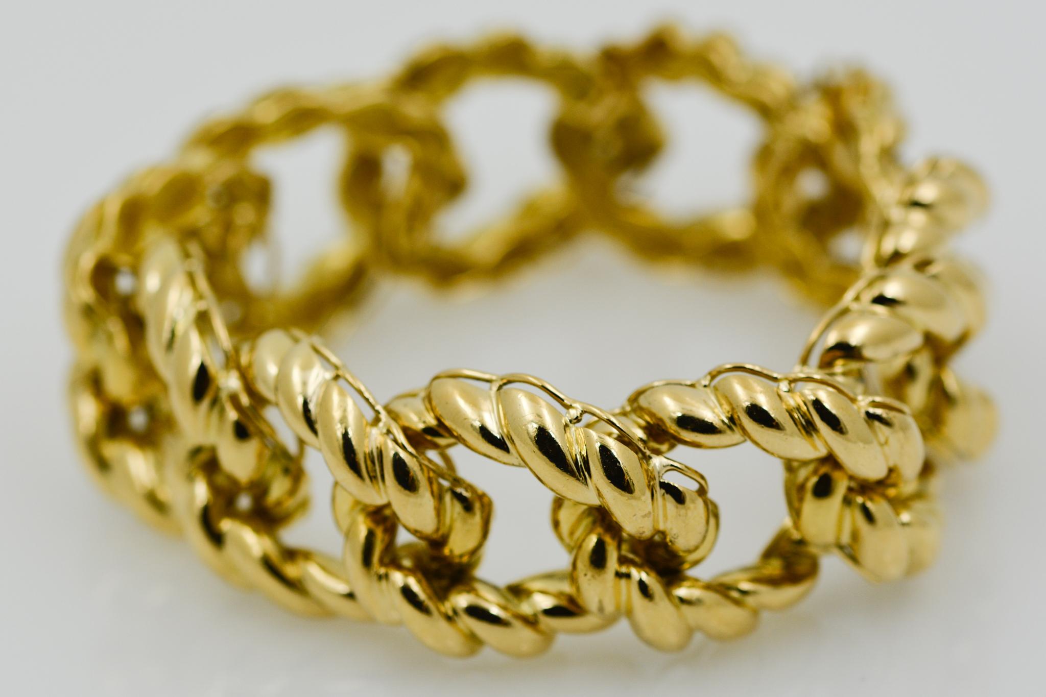 Modern 18 Karat Yellow Gold Textured Curb Link Bracelet