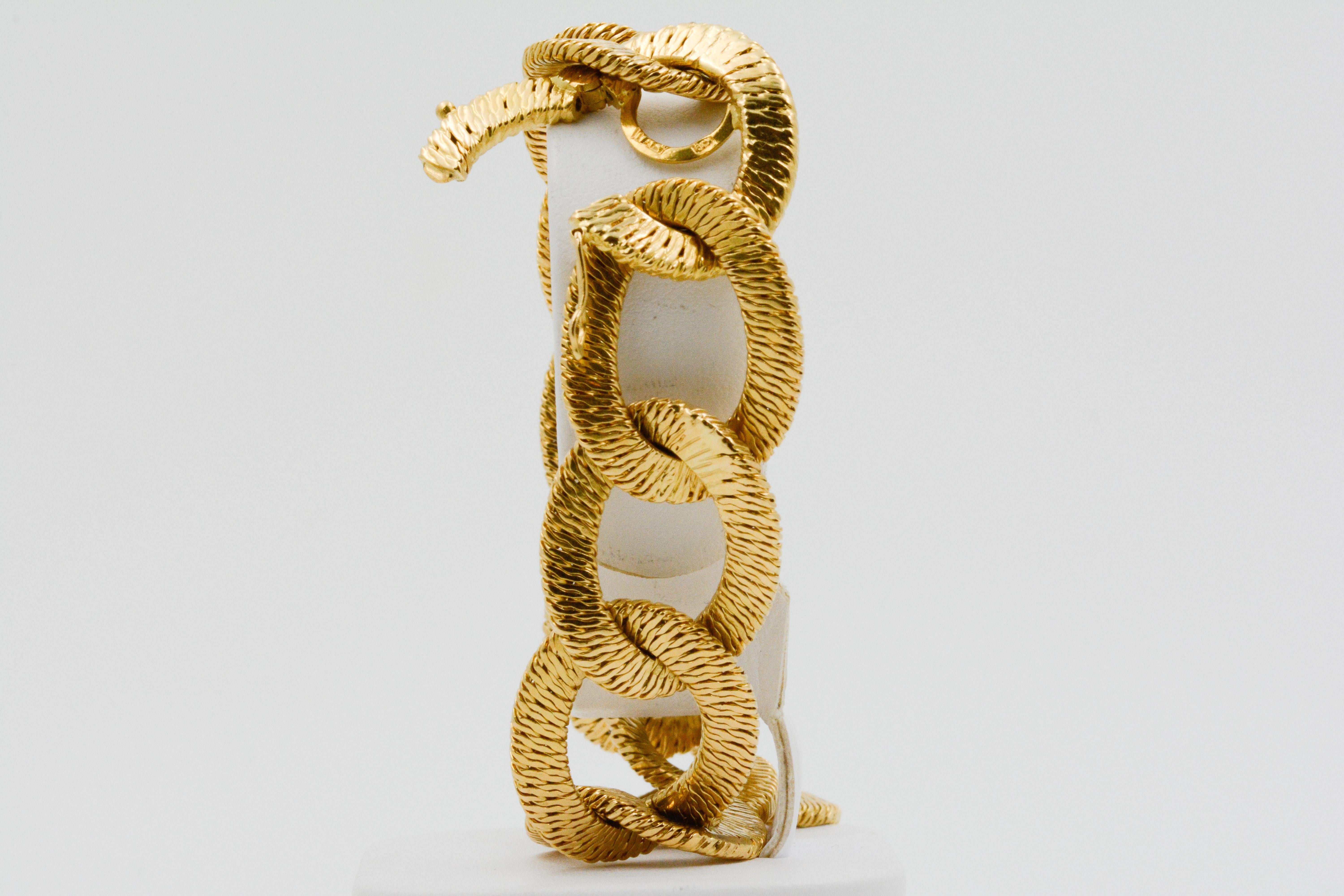 18 Karat Yellow Gold Textured Curb Link Bracelet 1