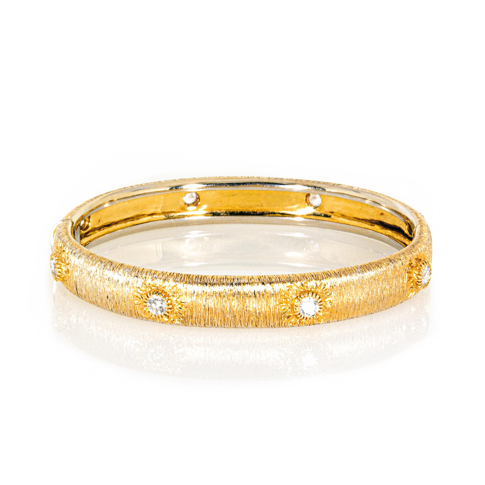 18 Karat Yellow Gold Textured Diamond Bangle Bracelet In Excellent Condition In New York, NY