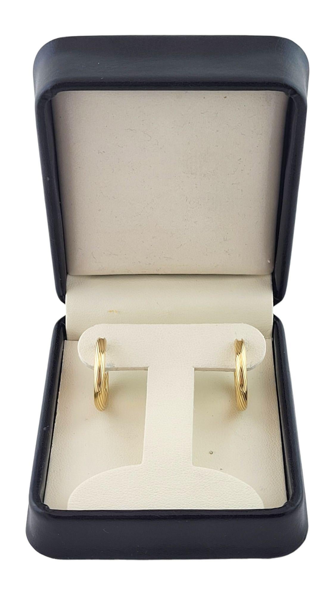 18K Yellow Gold Textured Hoop Earrings #14537 For Sale 2