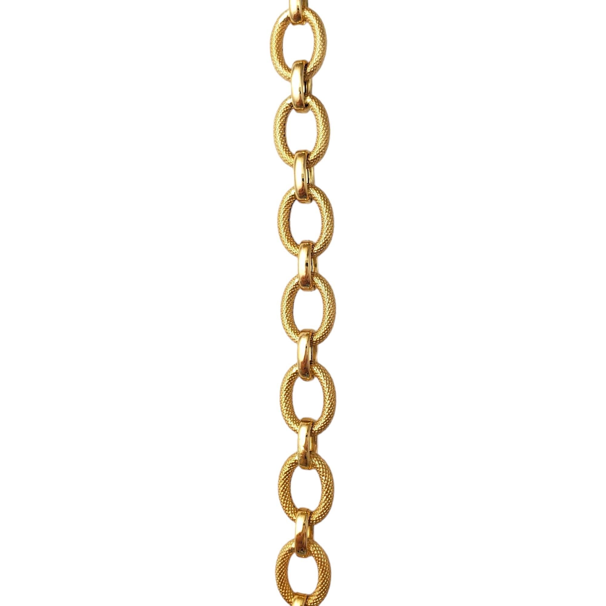 18K Yellow Gold Textured Link Chain Bracelet #16516 In Good Condition For Sale In Washington Depot, CT