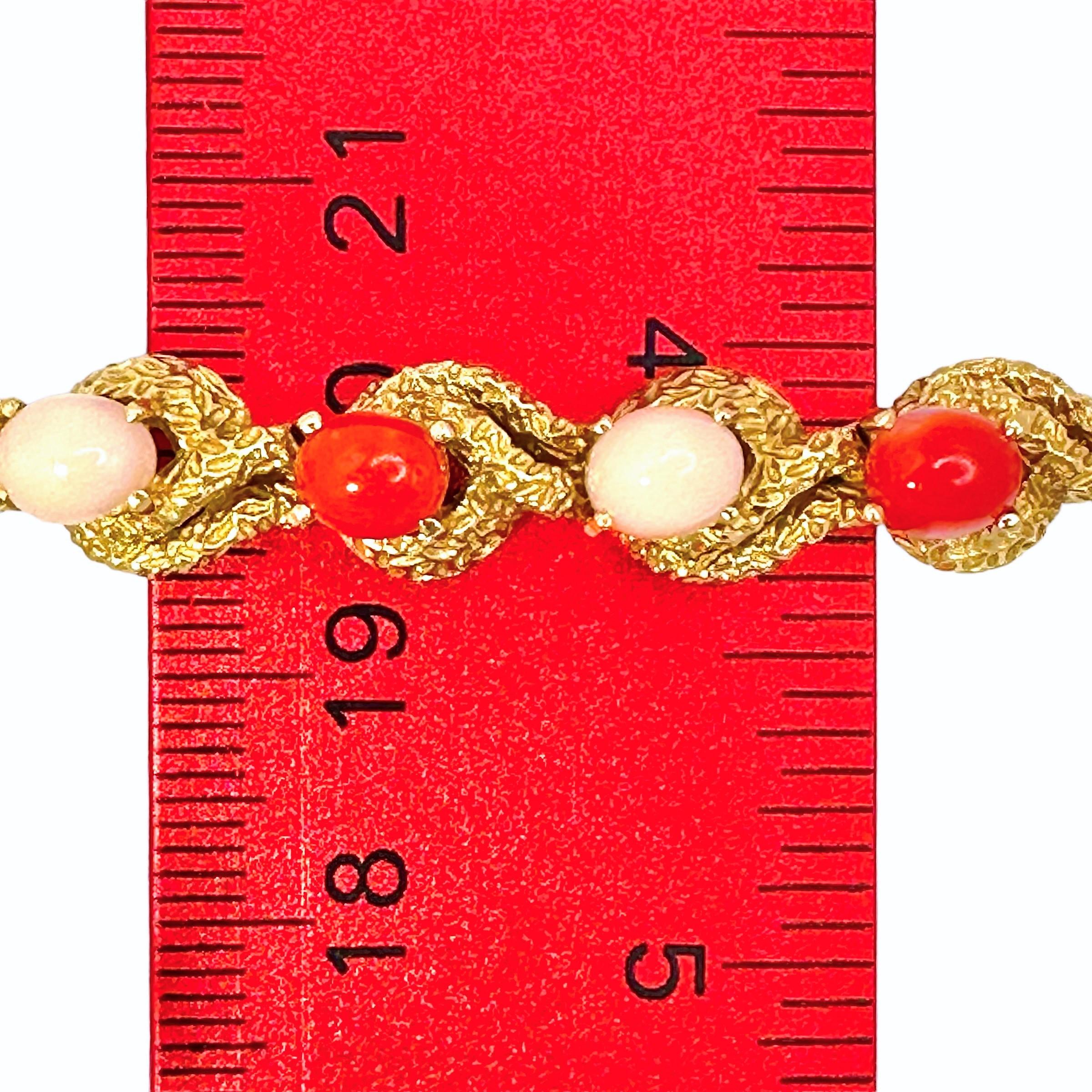 Cabochon 18K Yellow Gold Textured Link Orange Coral and Angel Skin Coral Casual Bracelet For Sale