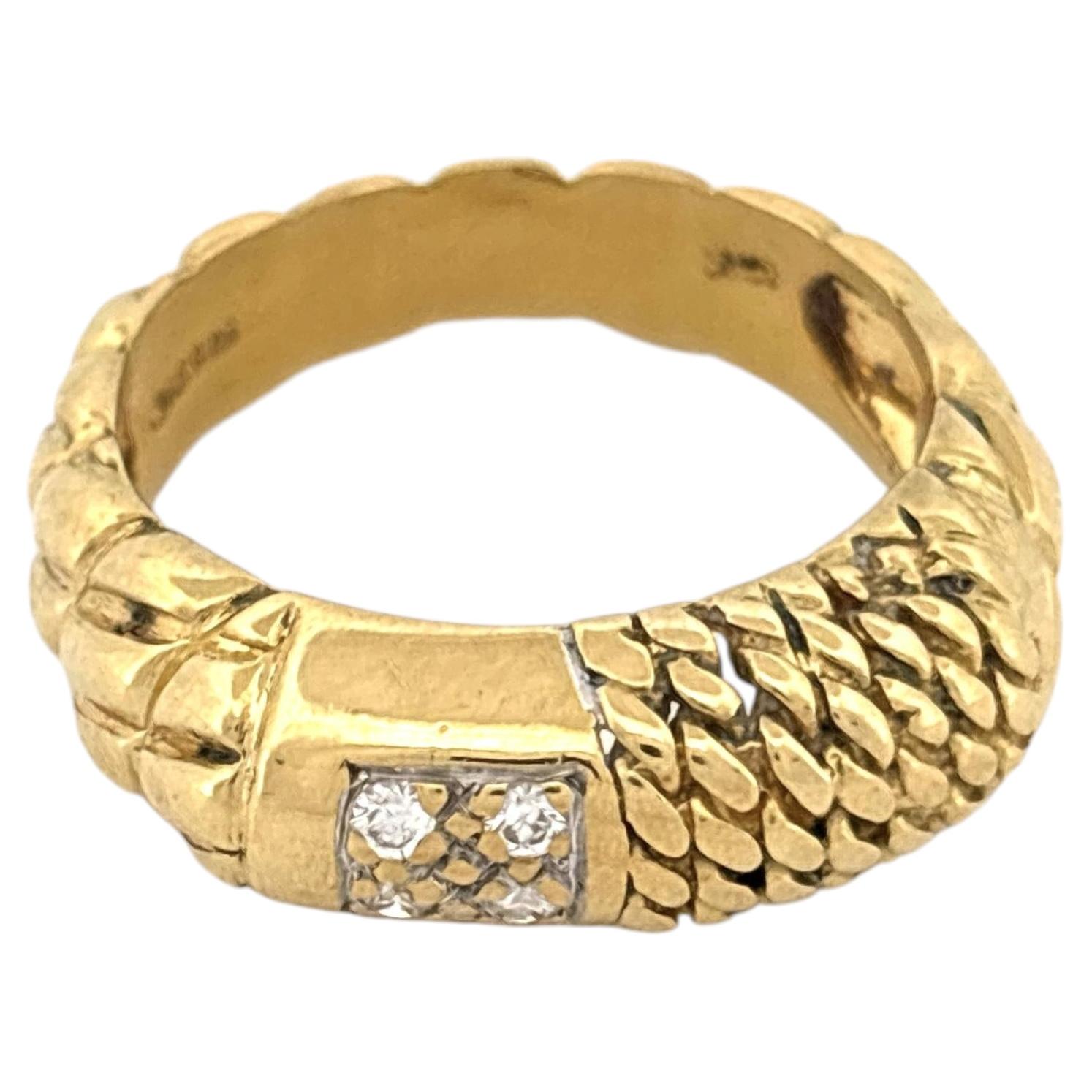 Breiter Ring aus 18 Karat Gelbgold mit Diamantverzierung – modern
