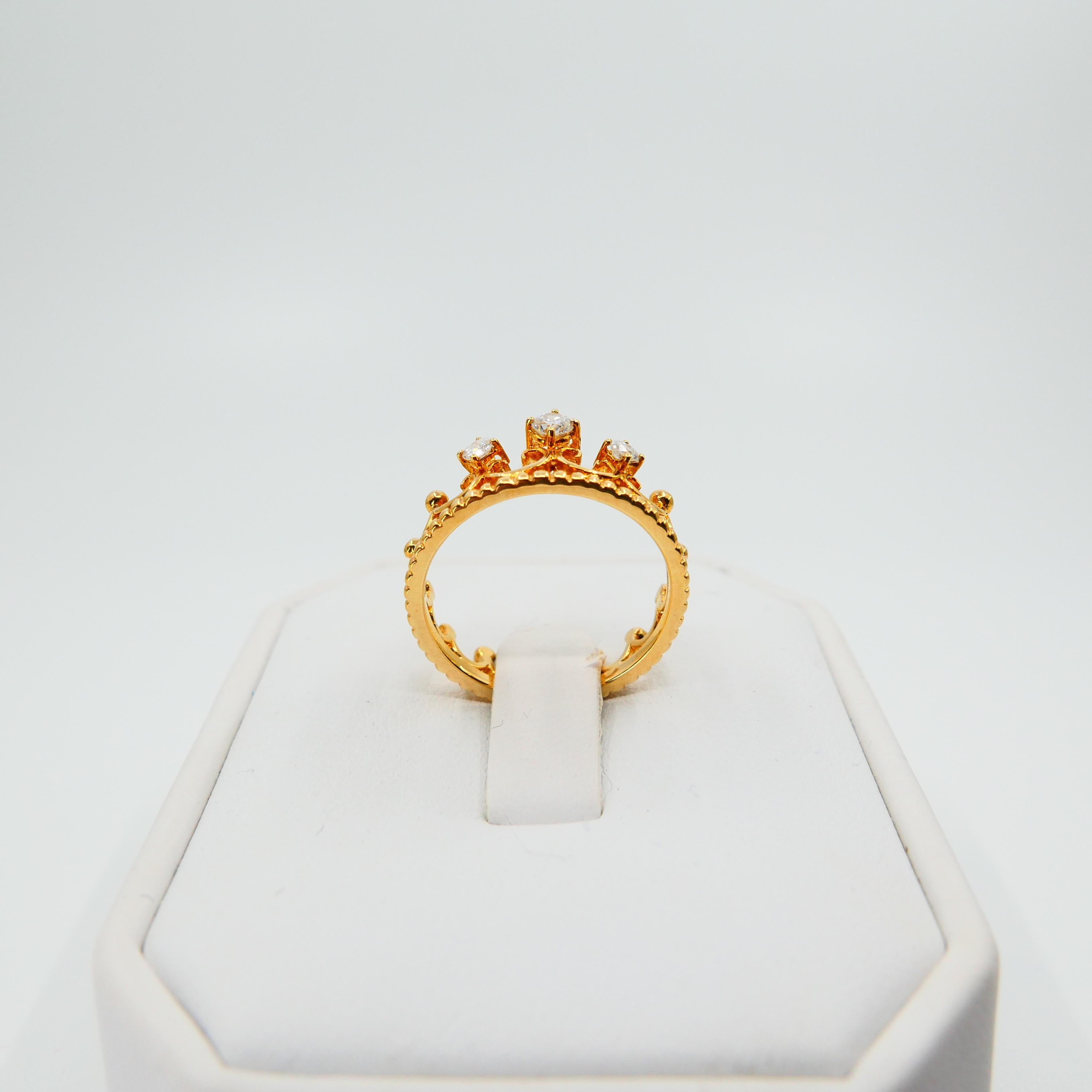 18 Karat Gold Three-Stone Crown Ring with Old Mine Cut Diamonds. 0.22 Carat 3