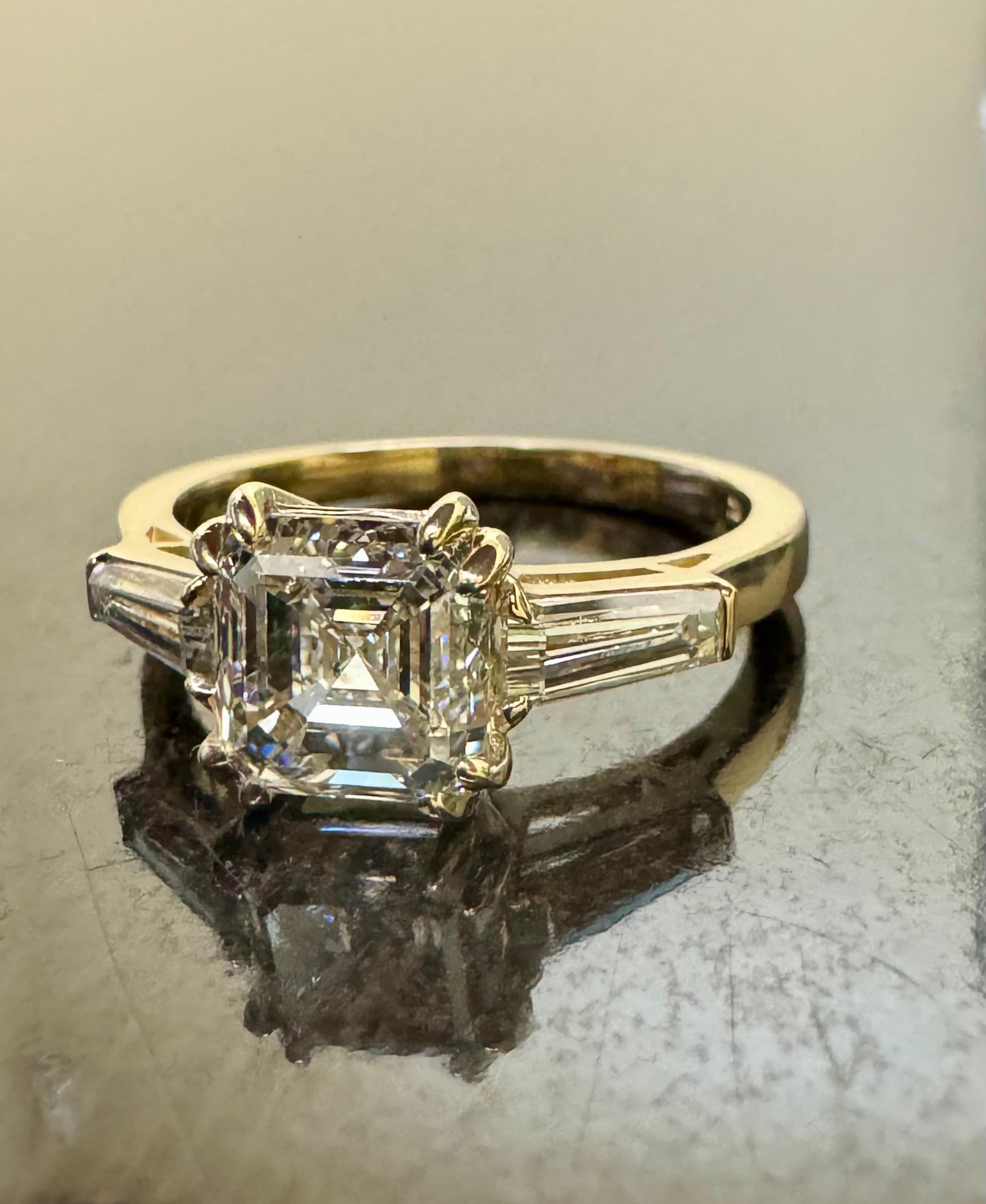 18K Yellow Gold Three Stone GIA 2.77 Carat Asscher Cut Diamond Engagement Ring For Sale 4