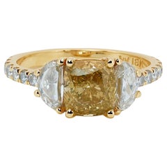 18k Yellow Gold Three Stone Pave Ring w/ 2.82ct Natural Diamonds IGI Certificate