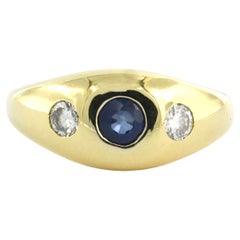 18k Yellow Gold Three-Stone Ring with Blue Sapphire & Diamonds, US 8