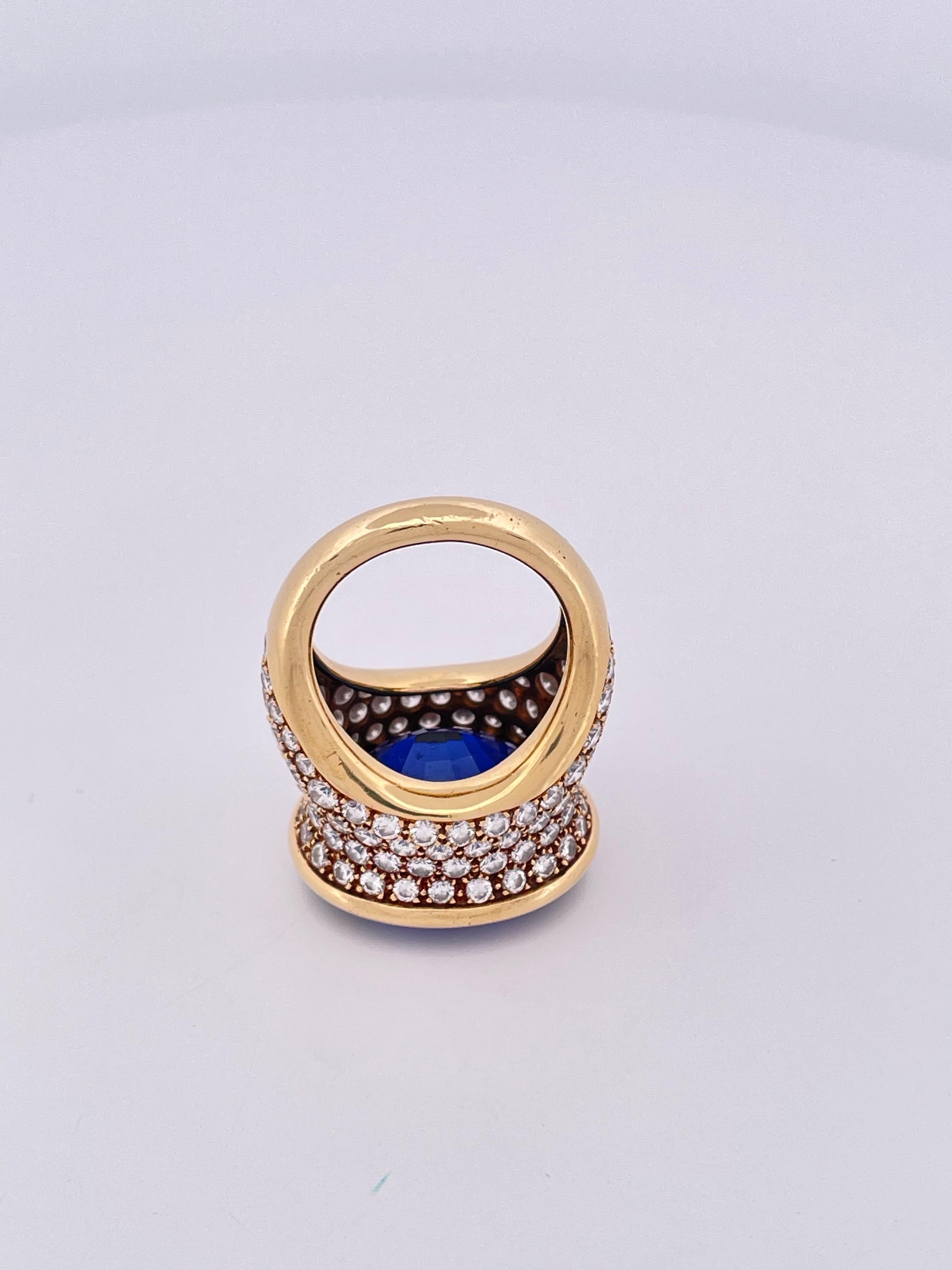 Or jaune 18k Tiffany 31ctw Tanzanite avec 120 diamants ronds 4.2ctw VS G-H Unisexe en vente