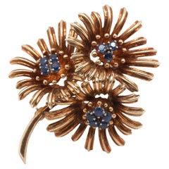 18K Yellow Gold Tiffany & Co. 1960s Sapphire Flower Daisy Brooch