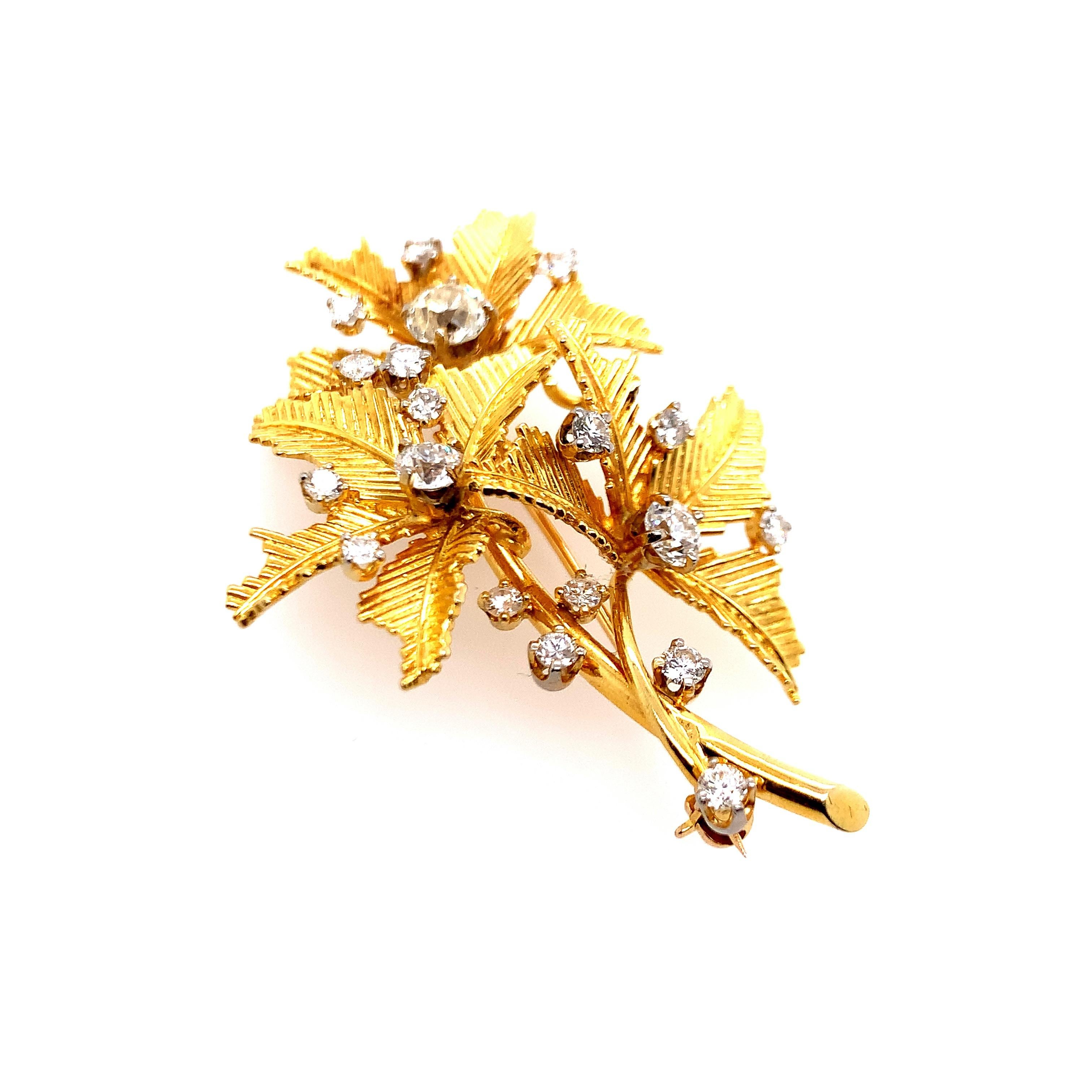 Contemporary 18k Yellow Gold Tiffany & Co. Brooch with Diamonds For Sale