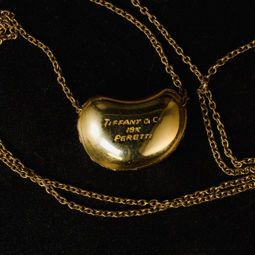 Or jaune 18 carats Tiffany & Co. Collier de haricots en diamants Elsa Peretti Design en vente 1