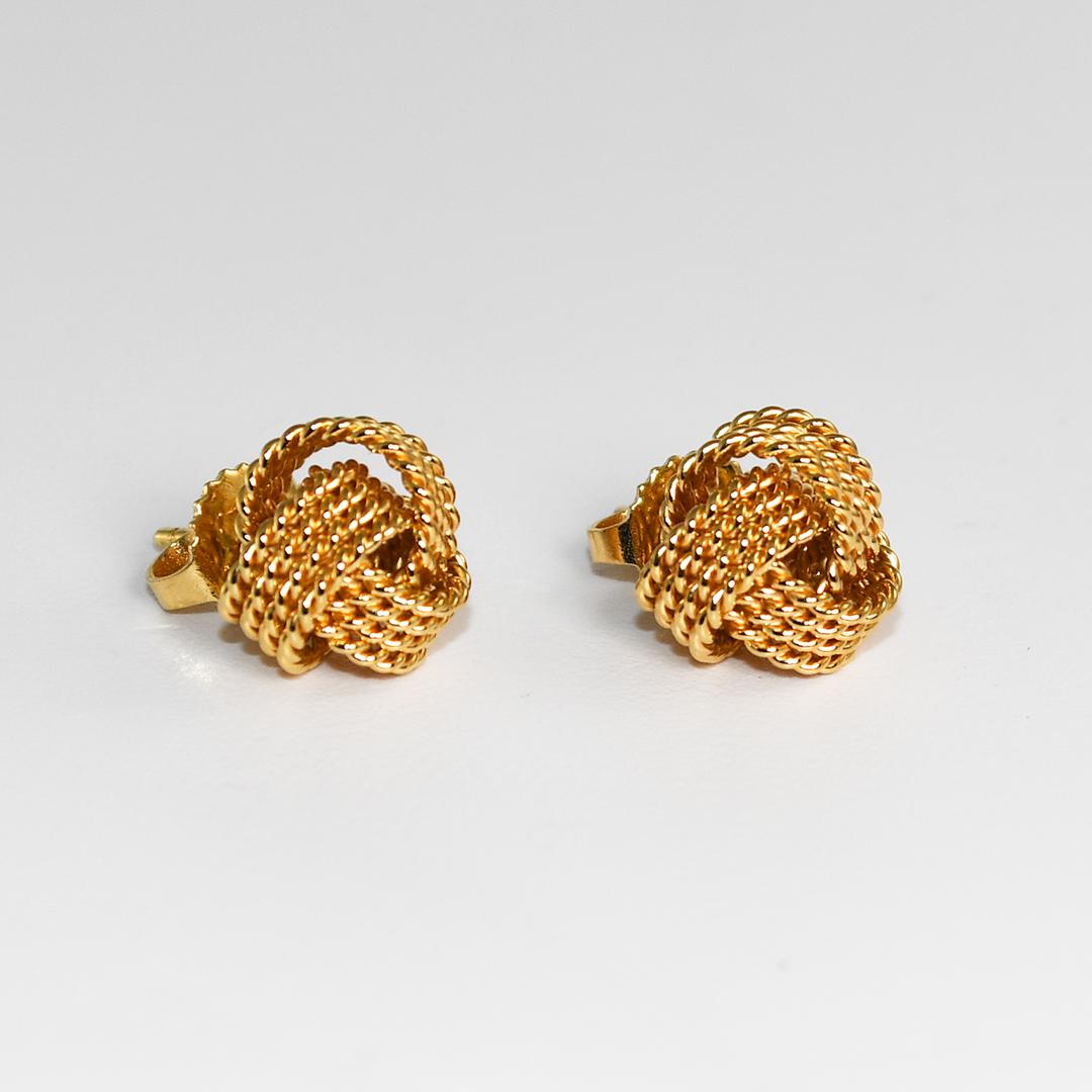 18 Karat Gelbgold Tiffany & Co. Ohrringe mit Knoten 4.2g im Zustand „Hervorragend“ in Laguna Beach, CA
