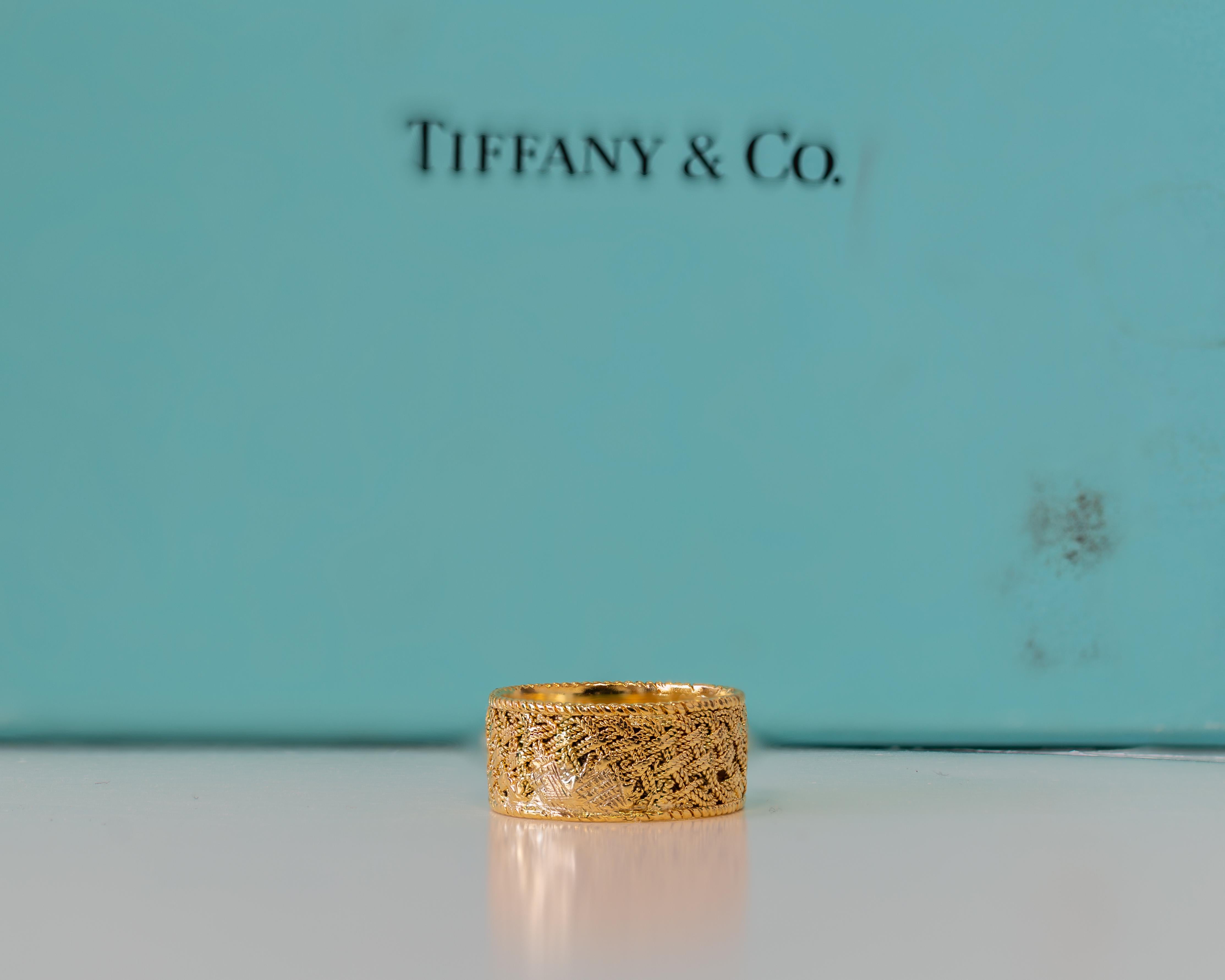 18 Karat Yellow Gold Tiffany & Co. Woven / Mesh Style Band Ring In Good Condition For Sale In Atlanta, GA