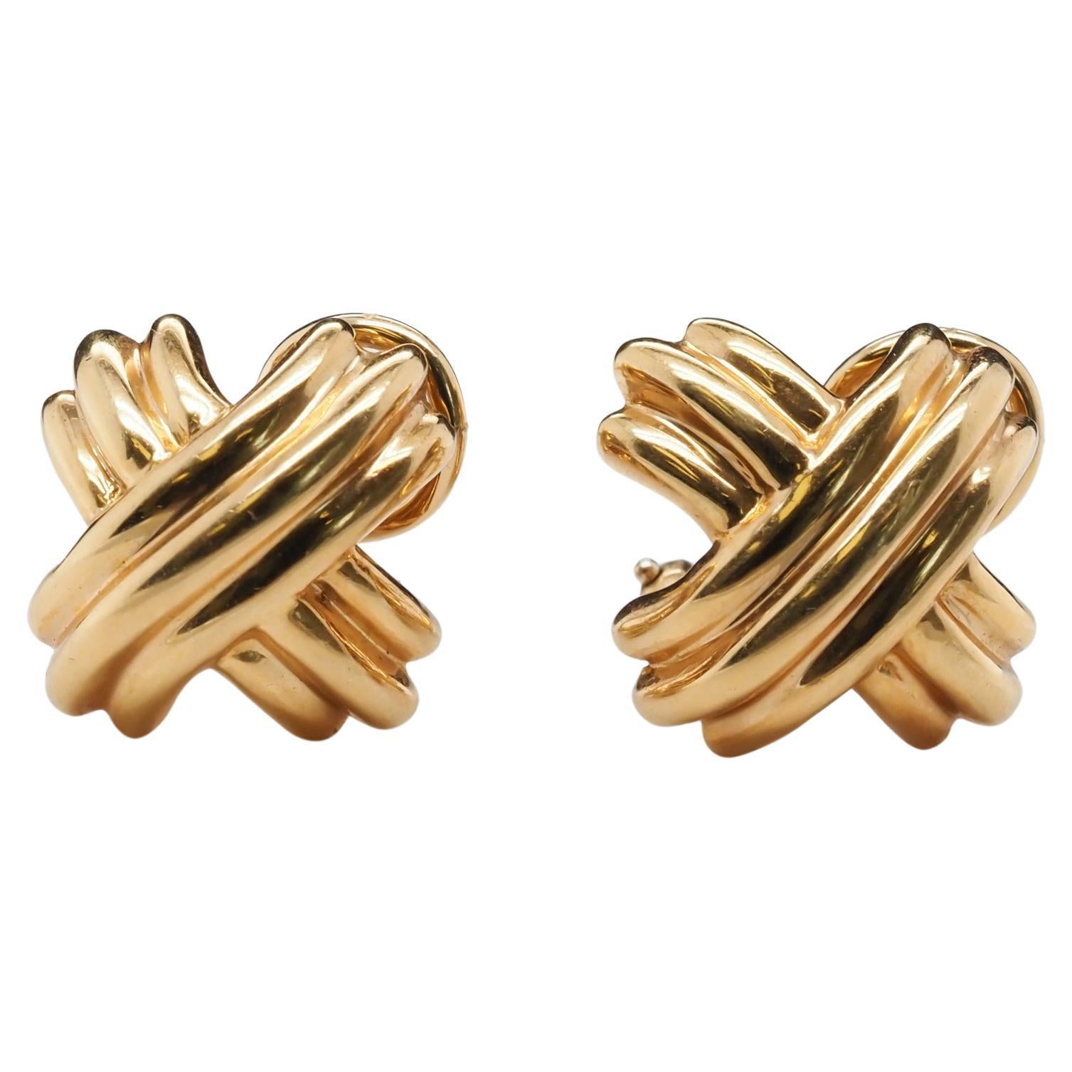 Boucles d'oreilles Tiffany & Co X Signature en or jaune 18K en vente