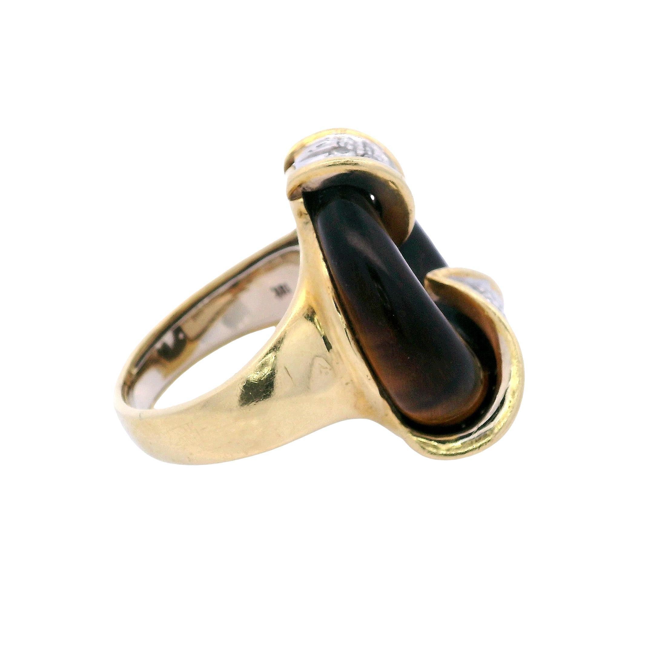 Anillo de Ojo de Tigre y Diamante en Oro Amarillo de 18 K en Bueno estado para la venta en Aventura, FL