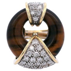 Anillo de Ojo de Tigre y Diamante en Oro Amarillo de 18 K