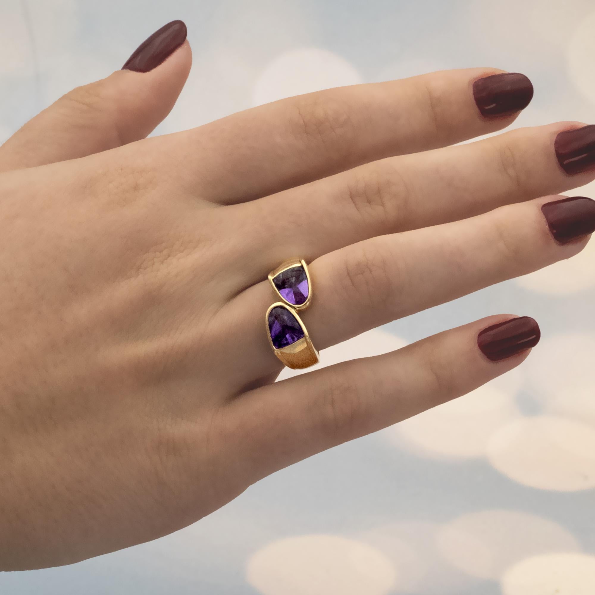 Bague Toi et Moi en or jaune 18K avec améthyste Excellent état - En vente à Monte Carlo, MC