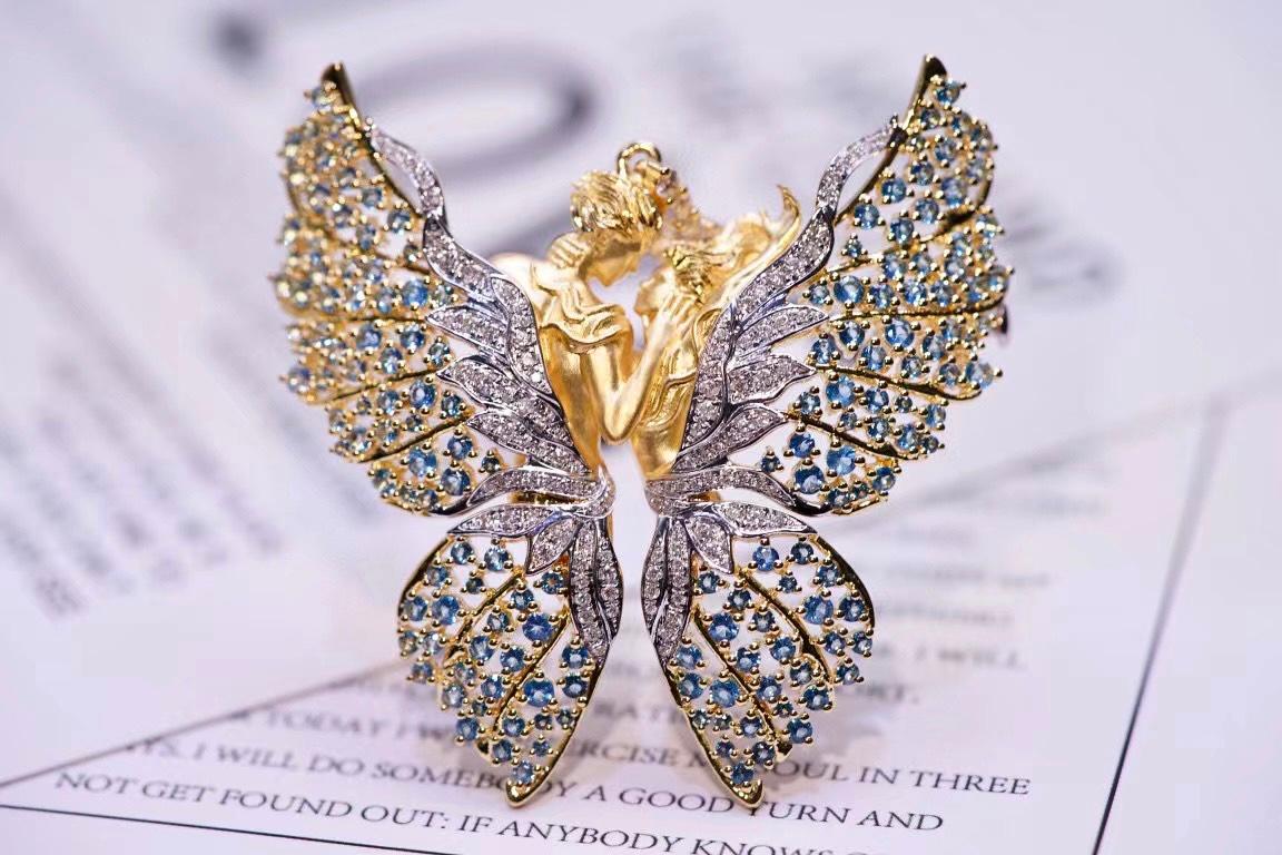 18K Yellow Gold Topaz & Natural Diamond Angel Brooch Pendant For Sale 2