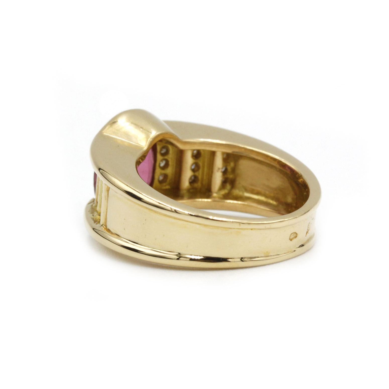 Anillo cóctel de oro amarillo de 18 quilates con turmalina y diamantes Corte oval en venta