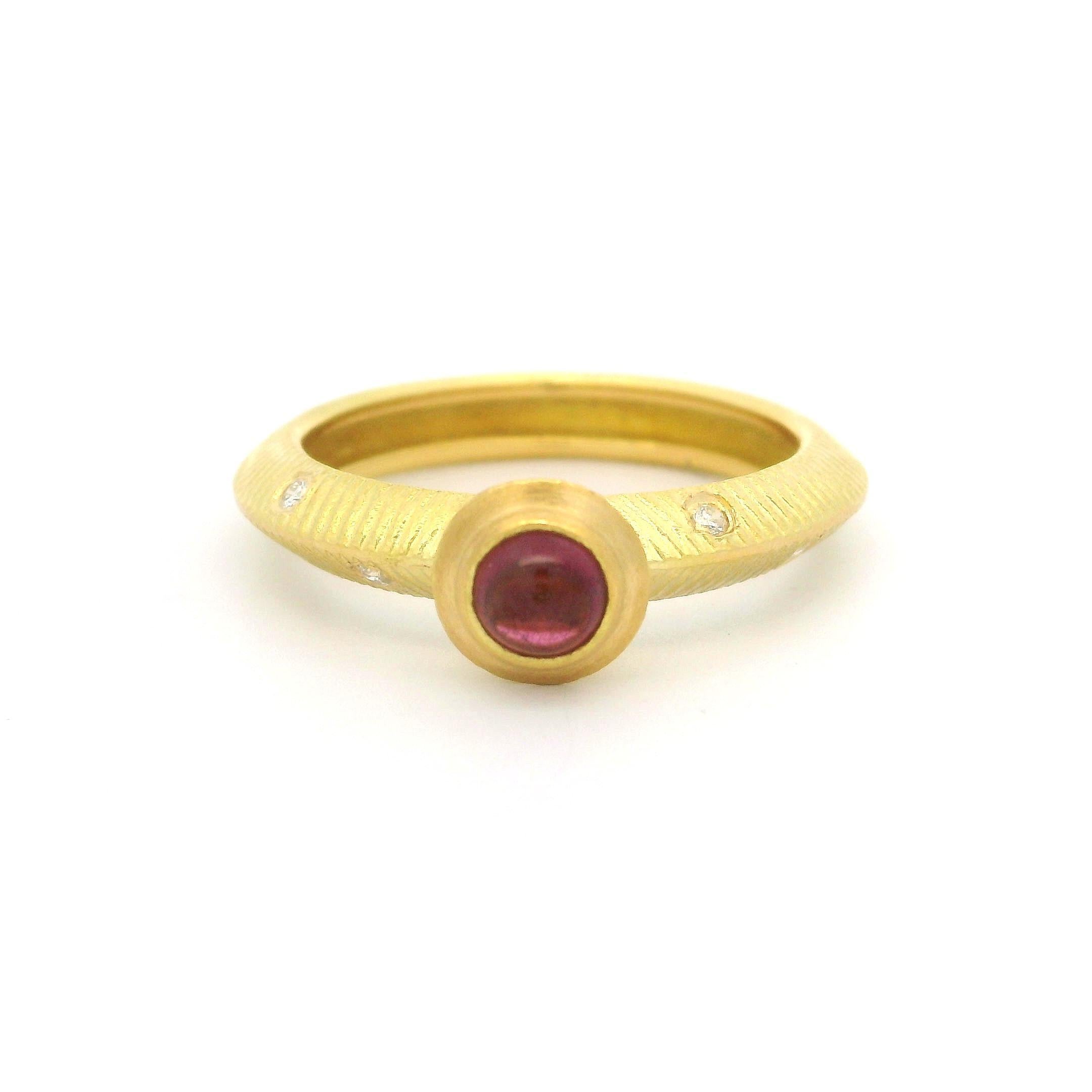 Cabochon 18k Yellow Gold Tourmaline & Diamond Accent Knife Edge Band Ring Size 6.5