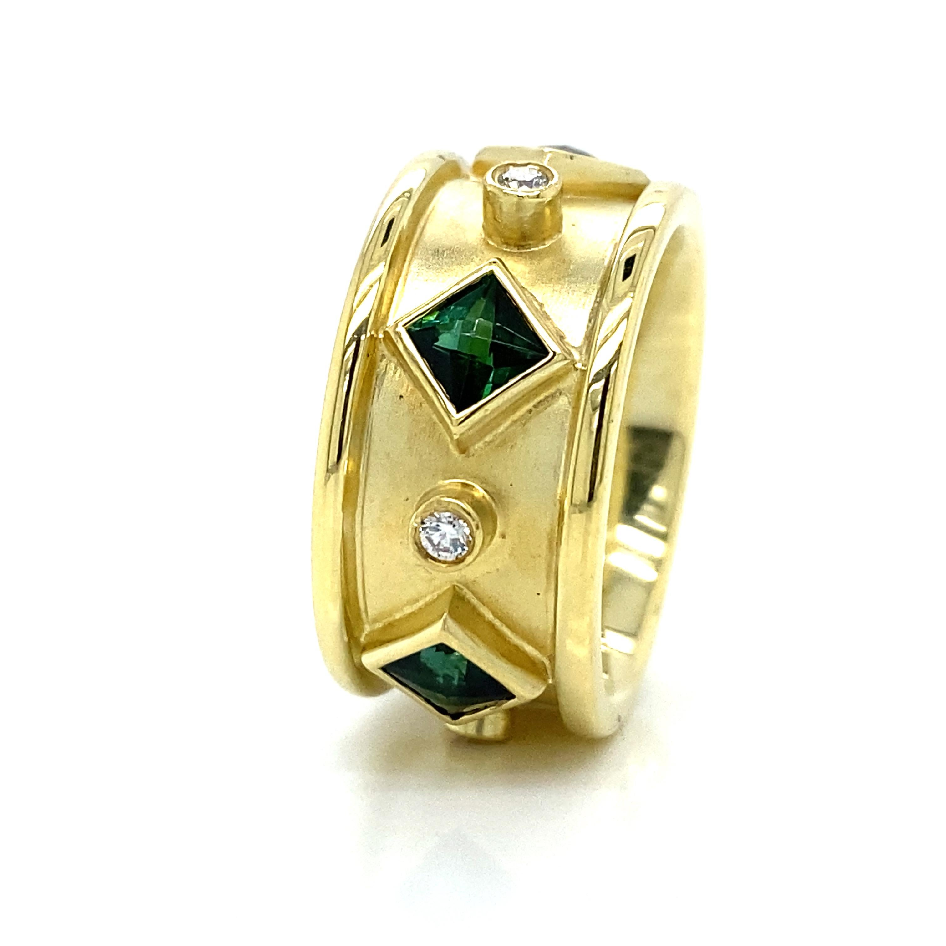 18K Yellow Gold Tourmaline Diamond Band In Good Condition For Sale In Boca Raton, FL