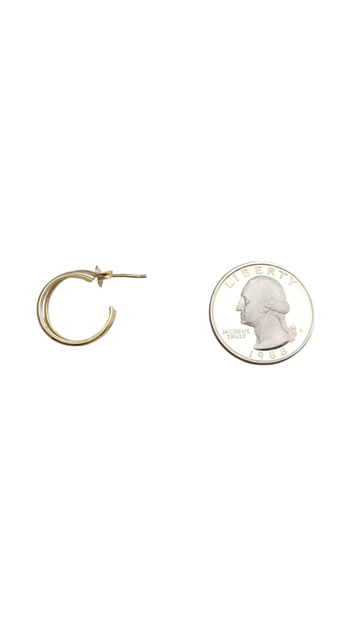 18K Yellow Gold Tri-Color Hoop Earrings #21109 For Sale 1