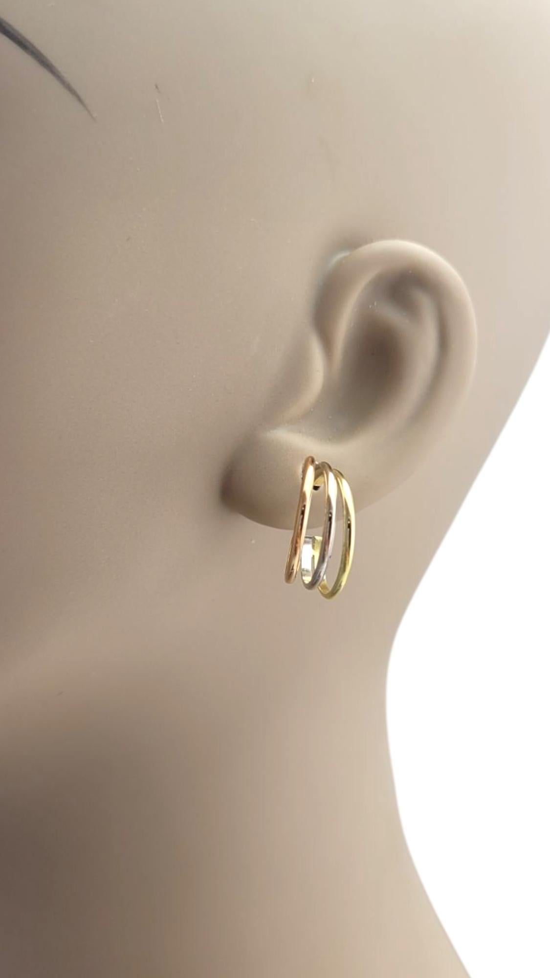 18K Yellow Gold Tri-Color Hoop Earrings #21109 For Sale 2