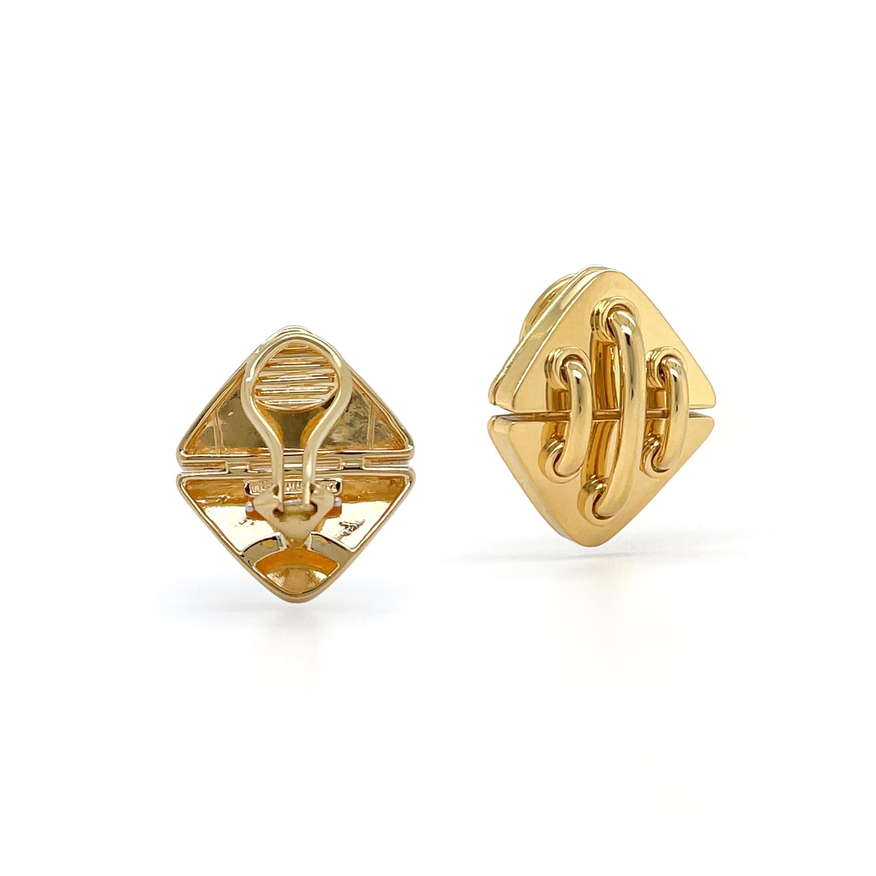 Women's or Men's 18K Yellow Gold Triangle Golden Stitch Clip-on Earrings For Sale
