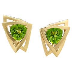 18K Yellow Gold Trillion Peridot Clip-On Earrings