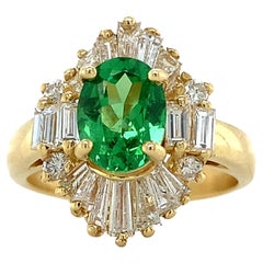 18k Yellow Gold Tsavorite Garnet W/ Round & Baguette Cut Diamonds Ring