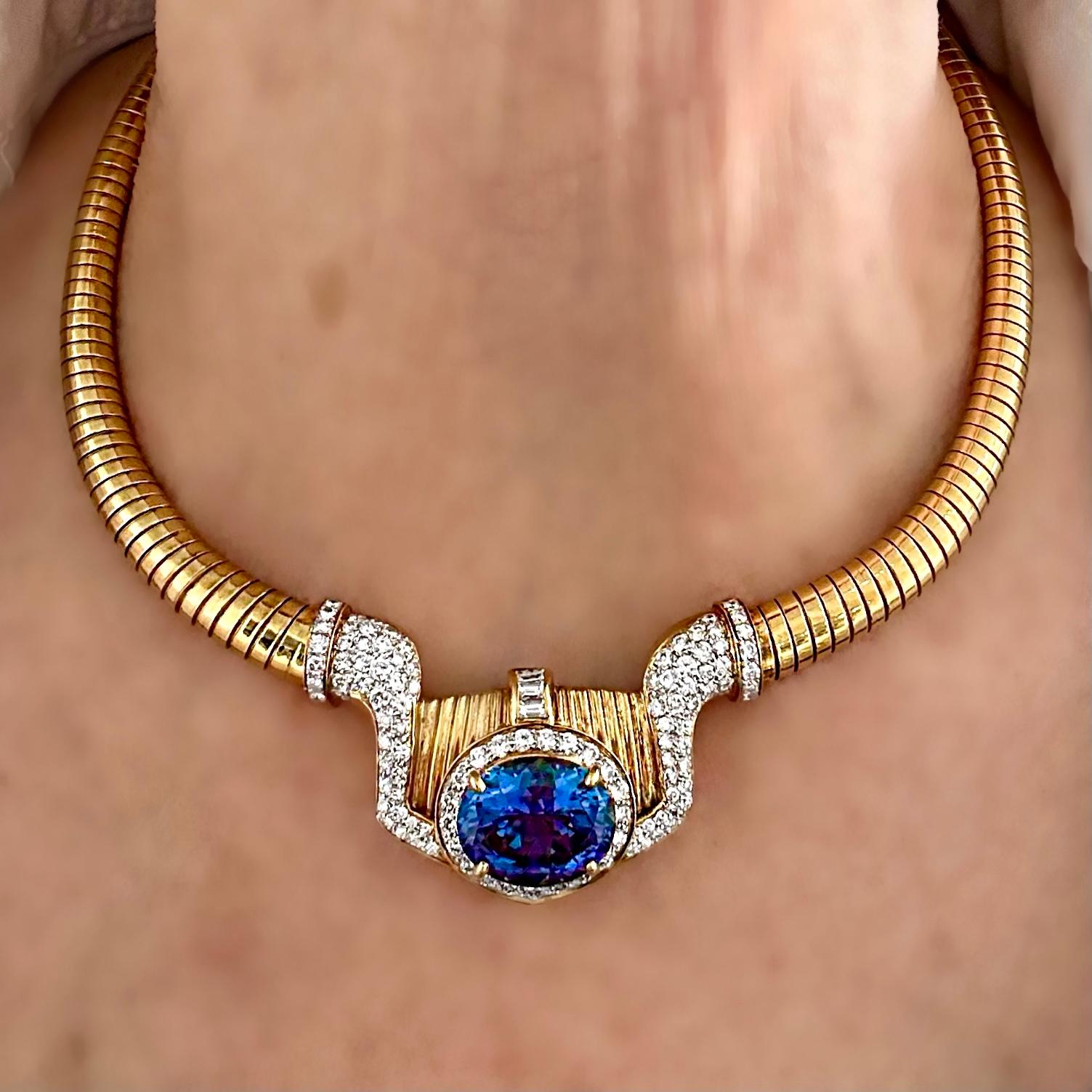 18K Yellow Gold Tubogas Necklace with Oval Tanzanite Just Under 13Ct & Diamonds For Sale 4