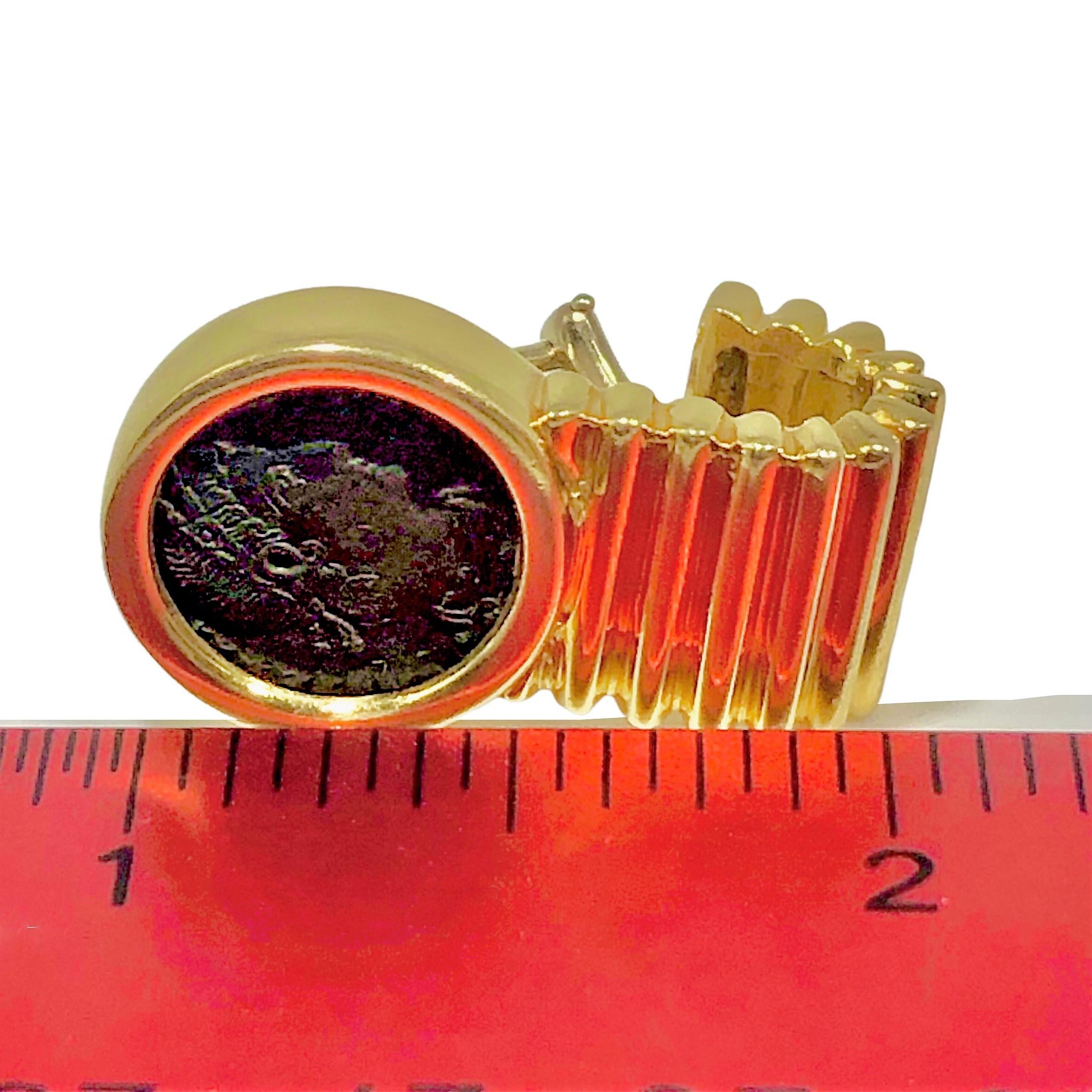 18 Karat Gelbgold Ohrringe im Tubogas-Stil mit antiken Münzen im Angebot 3