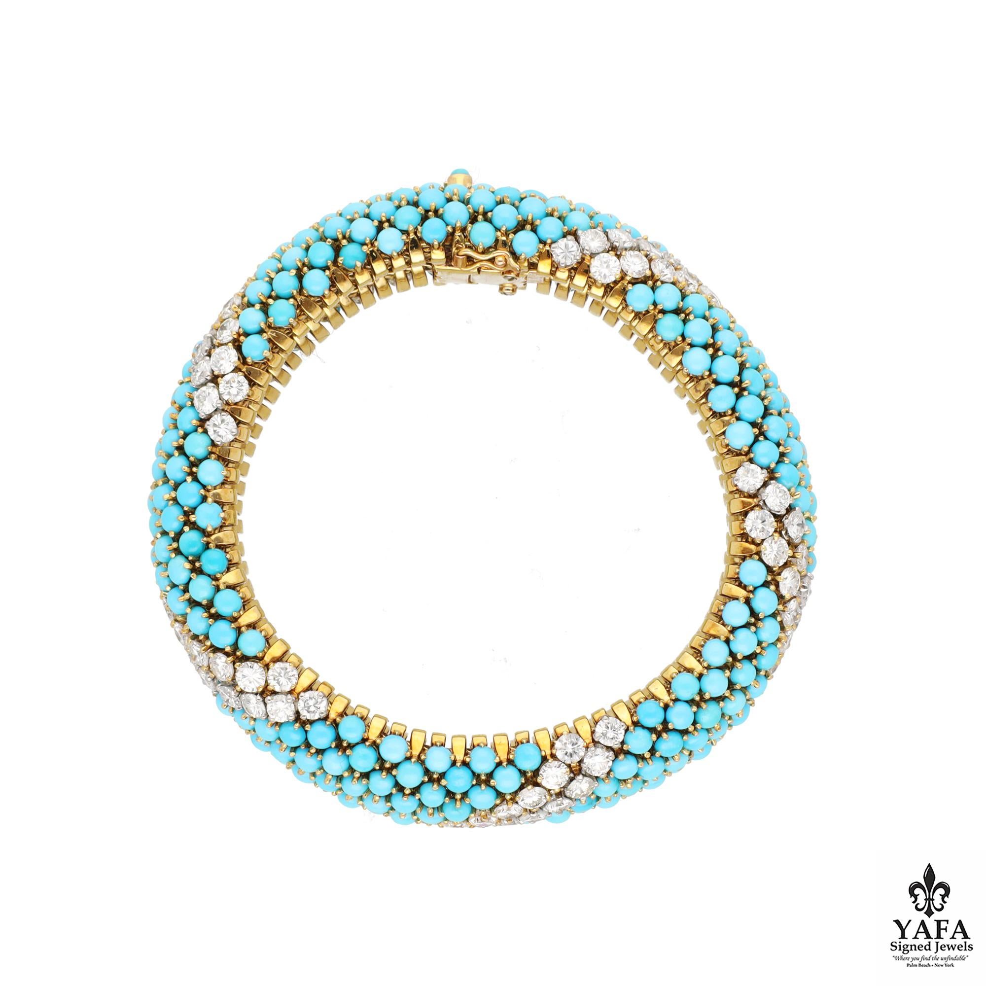 18K Yellow Gold Turquoise and Diamond Bracelet In Excellent Condition For Sale In New York, NY