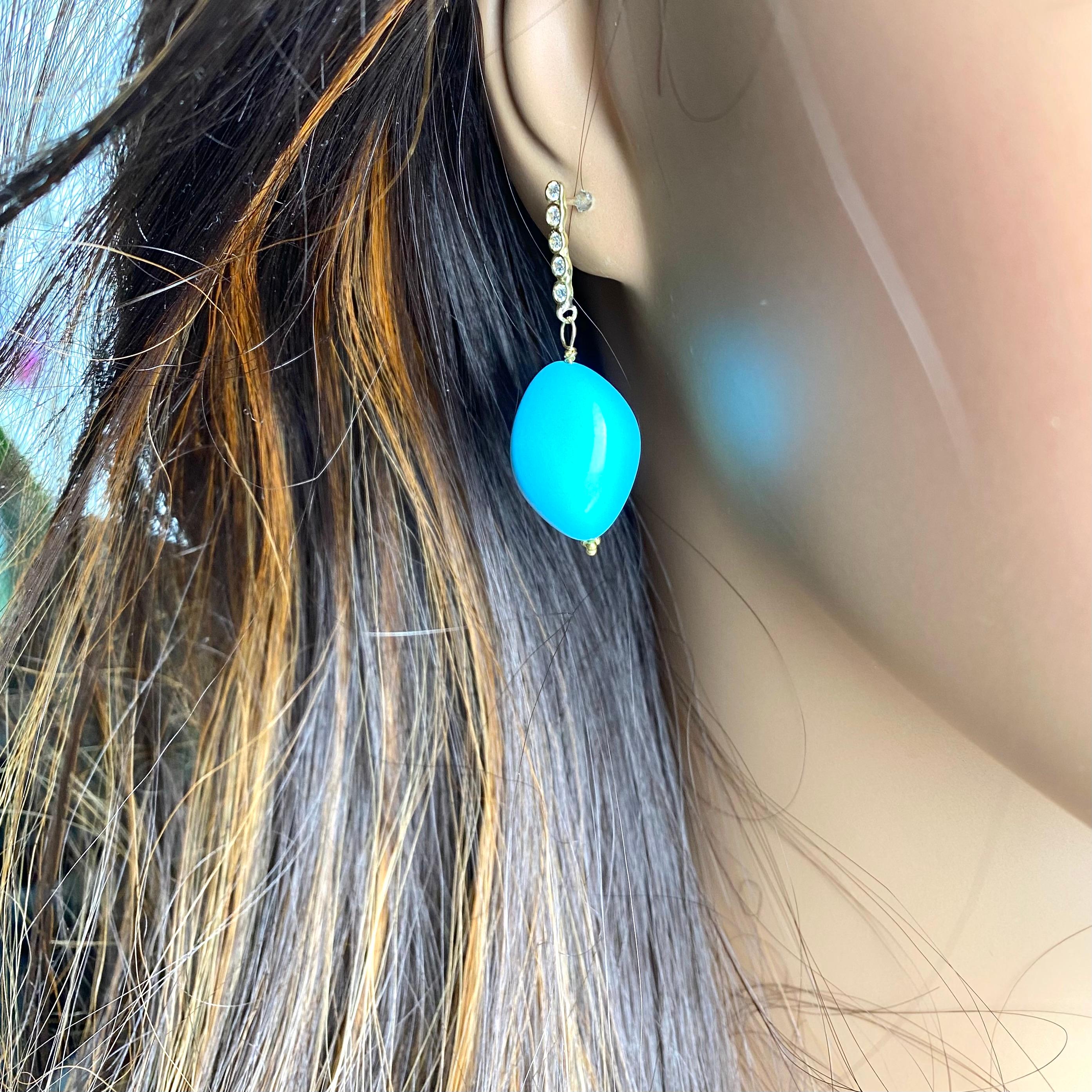 Pendientes Gota de Cuentas de Turquesa en Oro Amarillo de 18 K con Detalles de Diamantes en venta 3