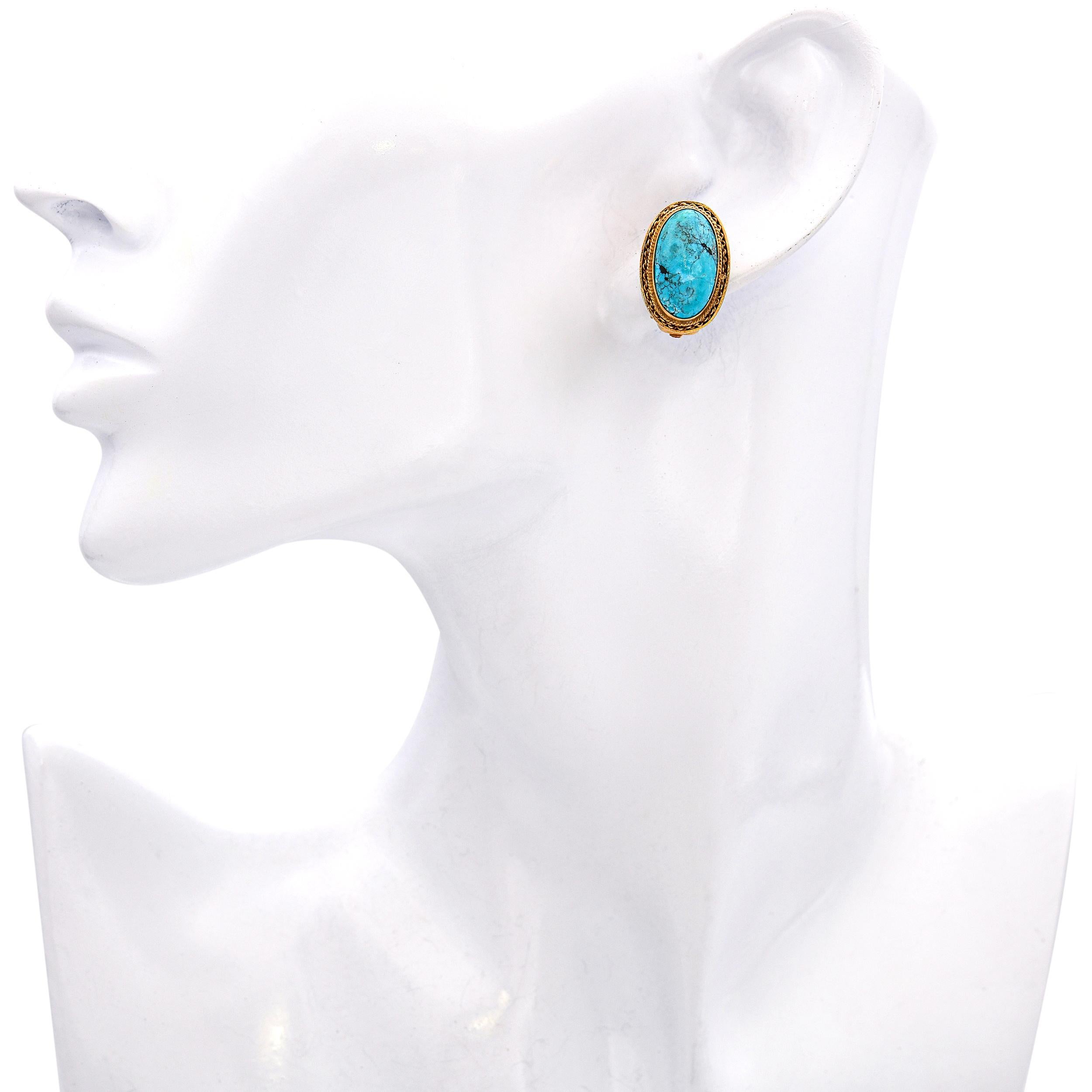 Taille cabochon Boucles d'oreilles à pince en or jaune 18k Turquoise en vente
