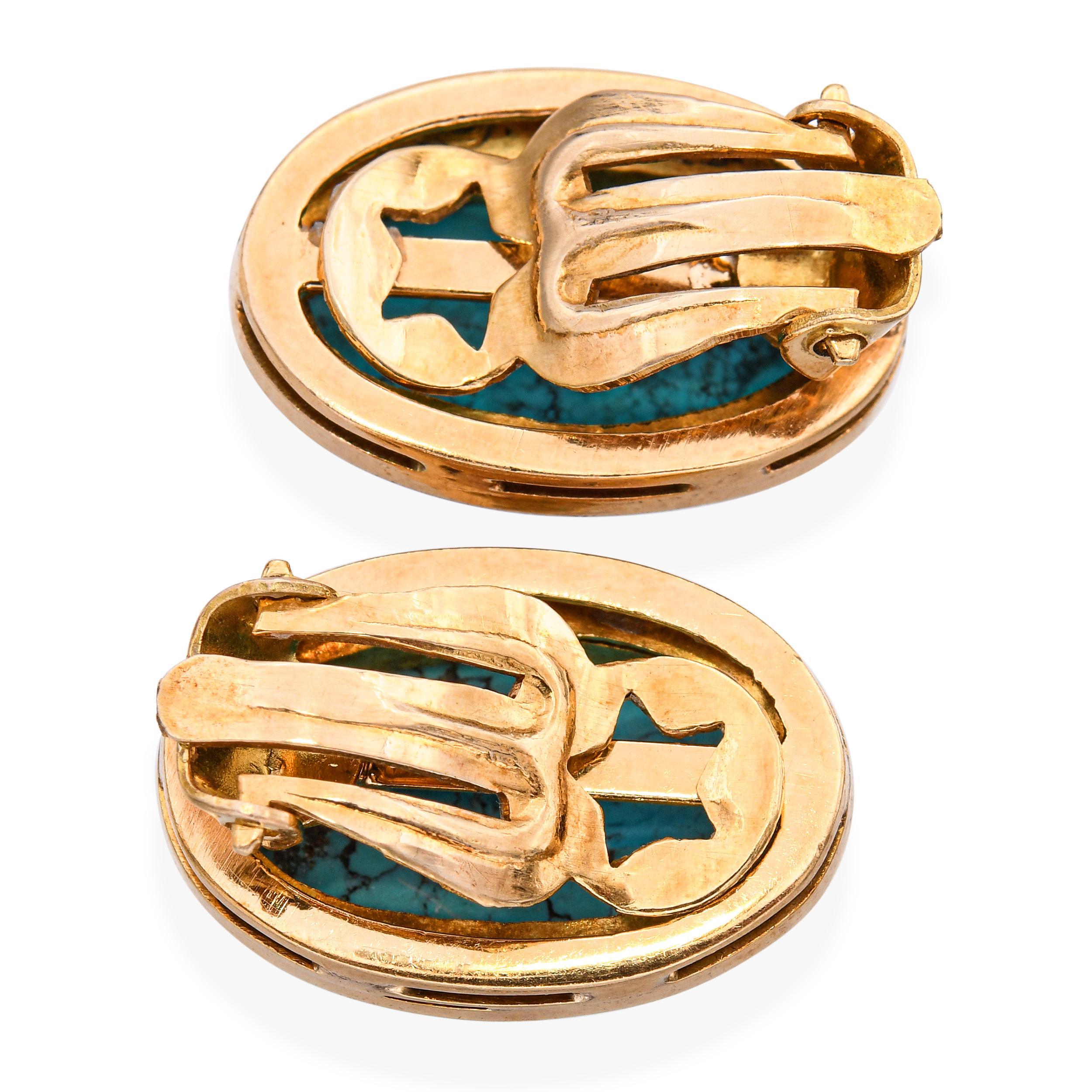 Boucles d'oreilles à pince en or jaune 18k Turquoise Bon état - En vente à New York, NY