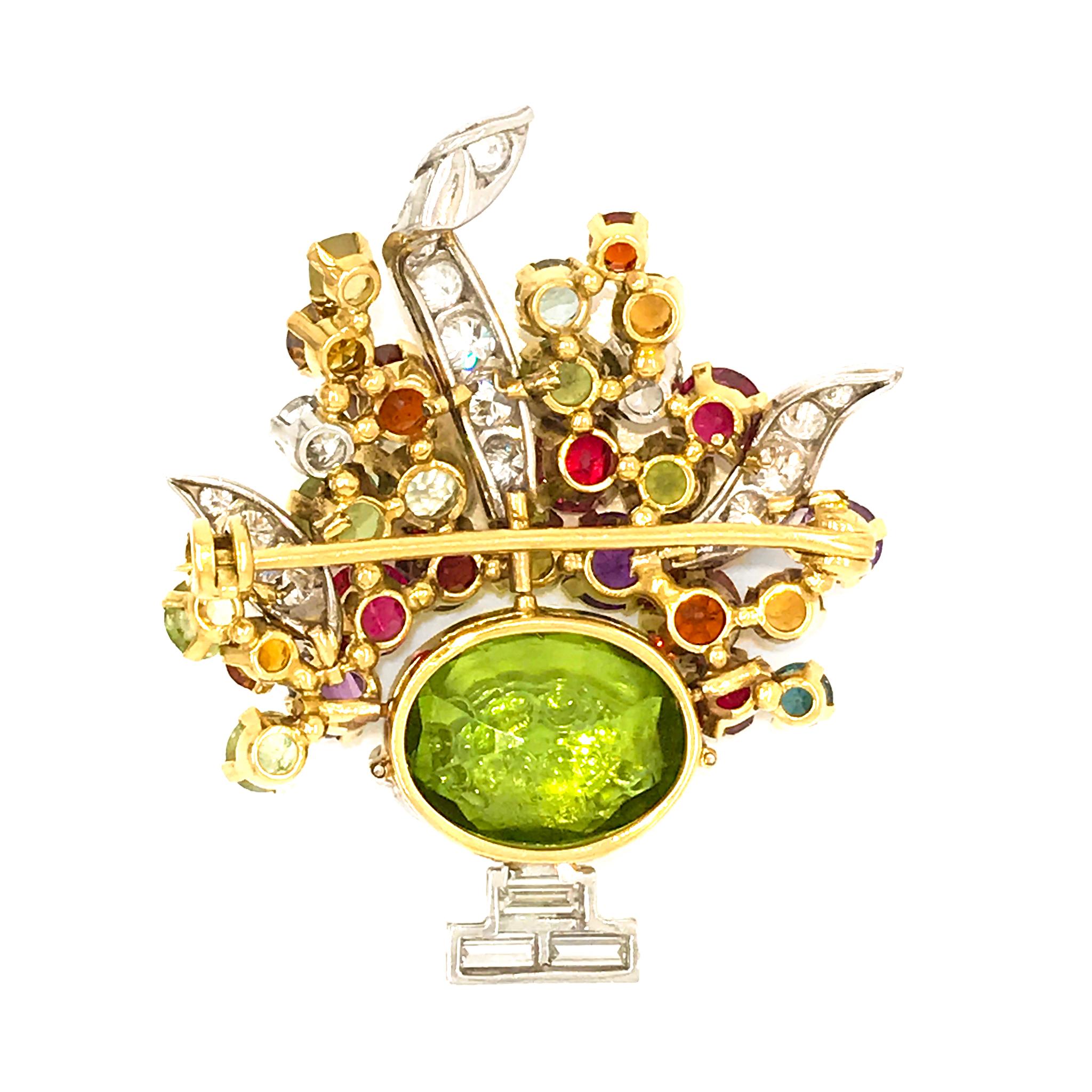 18 Karat Yellow Gold Tutti Fruti Bouquet Multicolored Gemstones Brooch In Excellent Condition In New York, NY