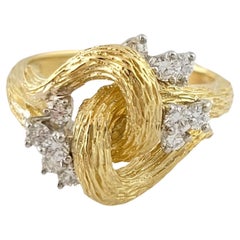 18k Yellow Gold Twist Bark Diamond Ring