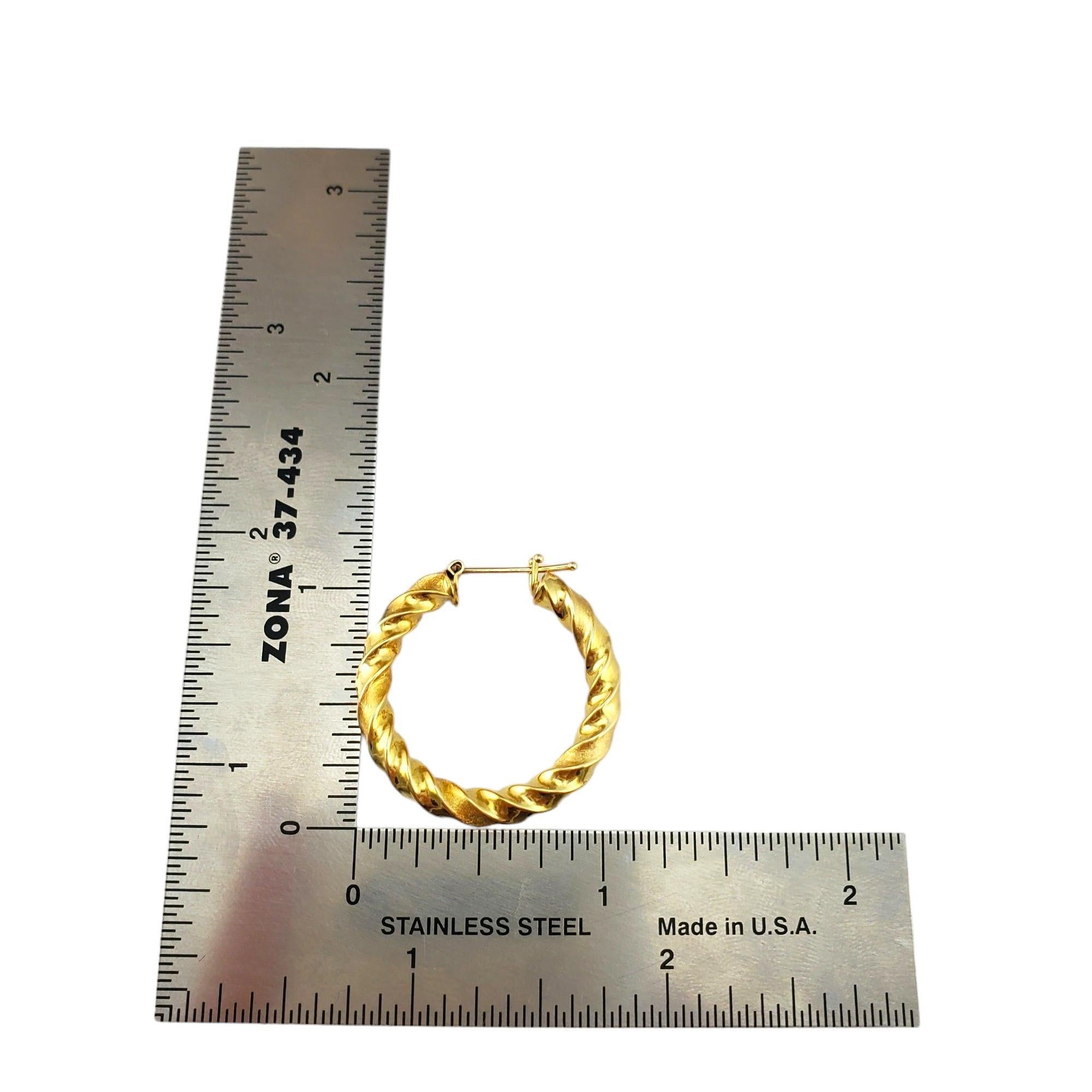 18K Yellow Gold Twist Hoop Earrings #21359 For Sale 1