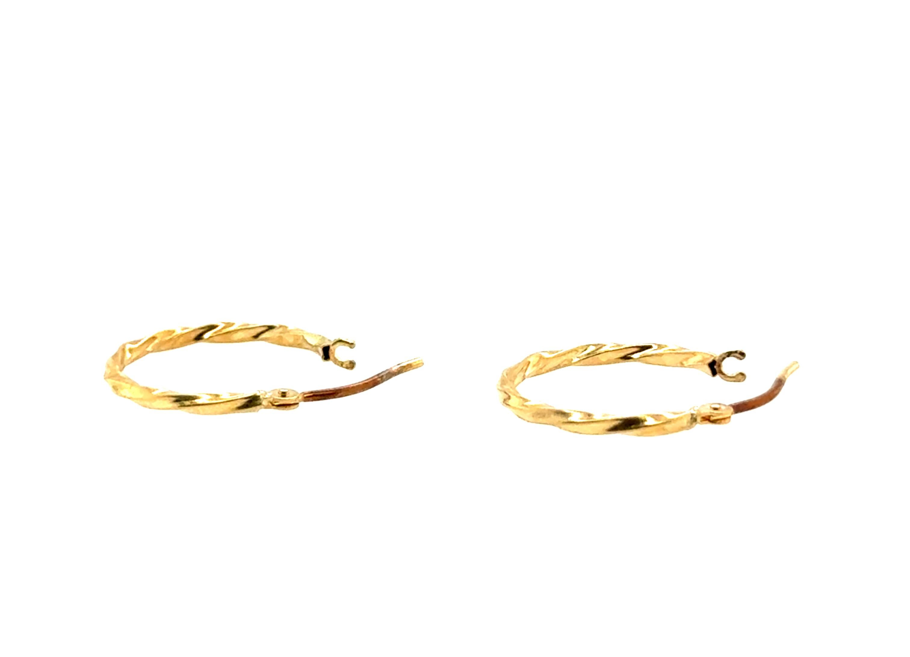 Boucles d'oreilles torsadées en or jaune 18K Pour femmes en vente