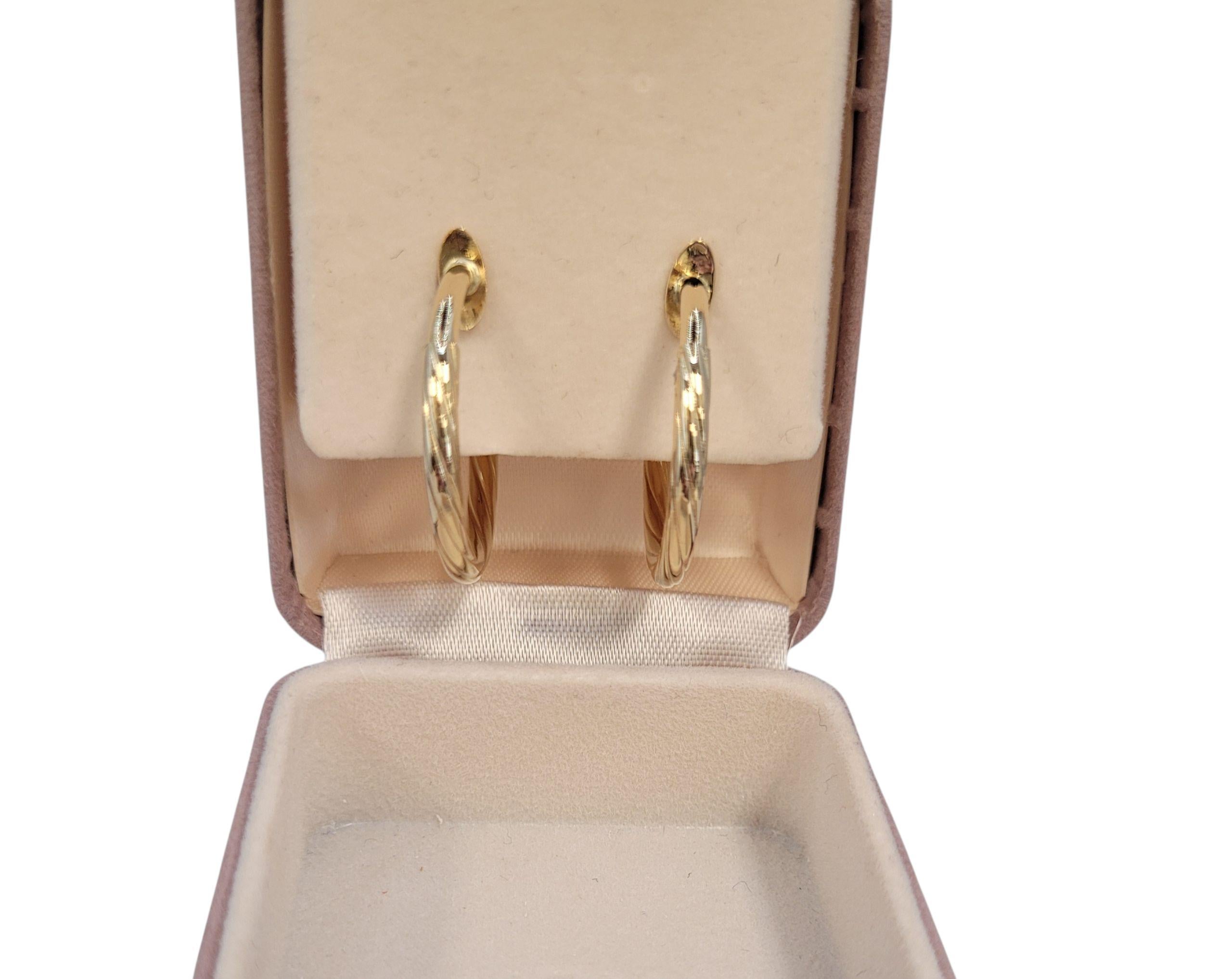 Donna 18k Yellow Gold Twist Open Twisted Hoop Earrings (non-pierced) #23201 in vendita