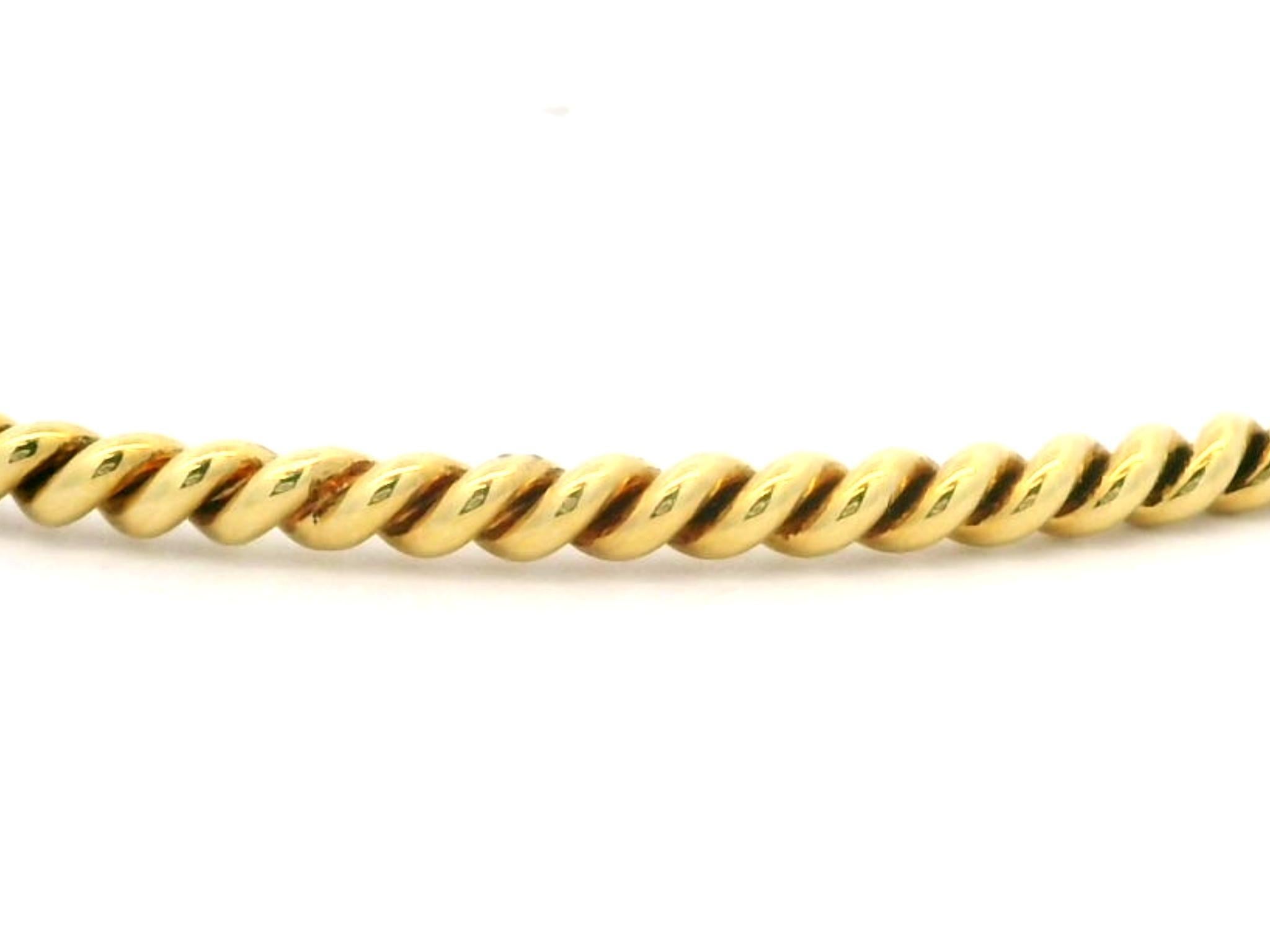 18k Yellow Gold Twisted Cable Slip On Classic Stackable Bangle Bracelet In Excellent Condition In Montclair, NJ
