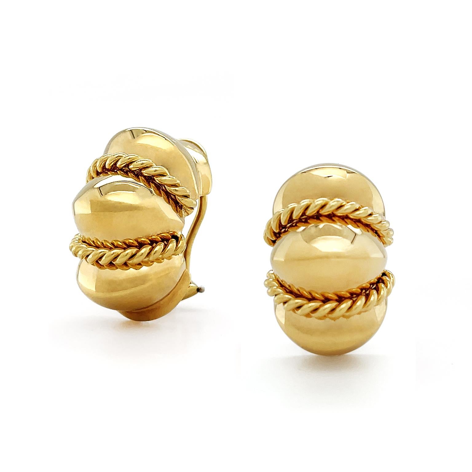 Boucles d'oreilles clips en or jaune 18K avec fil torsadé et crevettes  Unisexe en vente