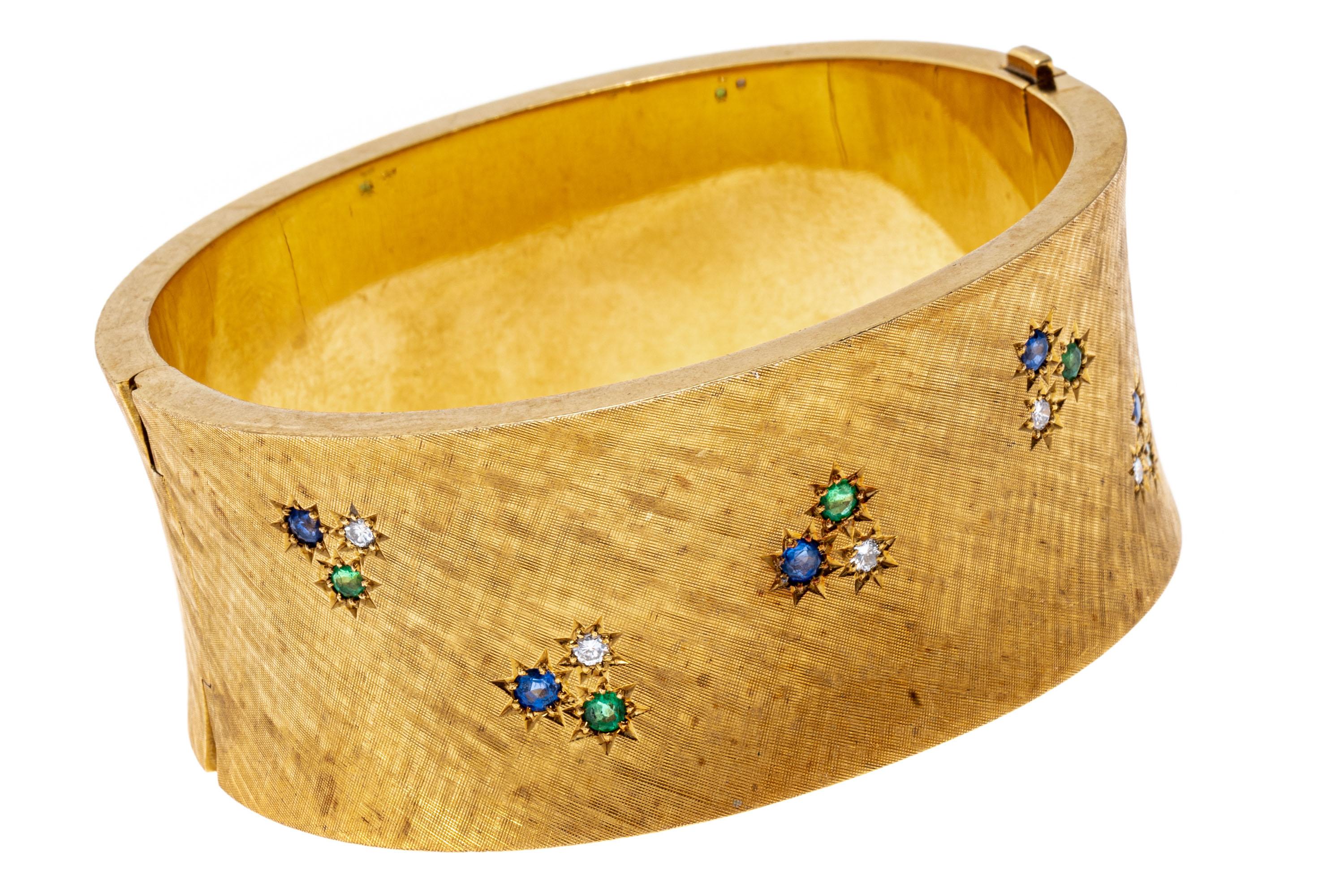 18K Yellow Gold Ultra Wide Diamond, Sapphire and Emerald Bangle Bracelet In Good Condition For Sale In Southport, CT