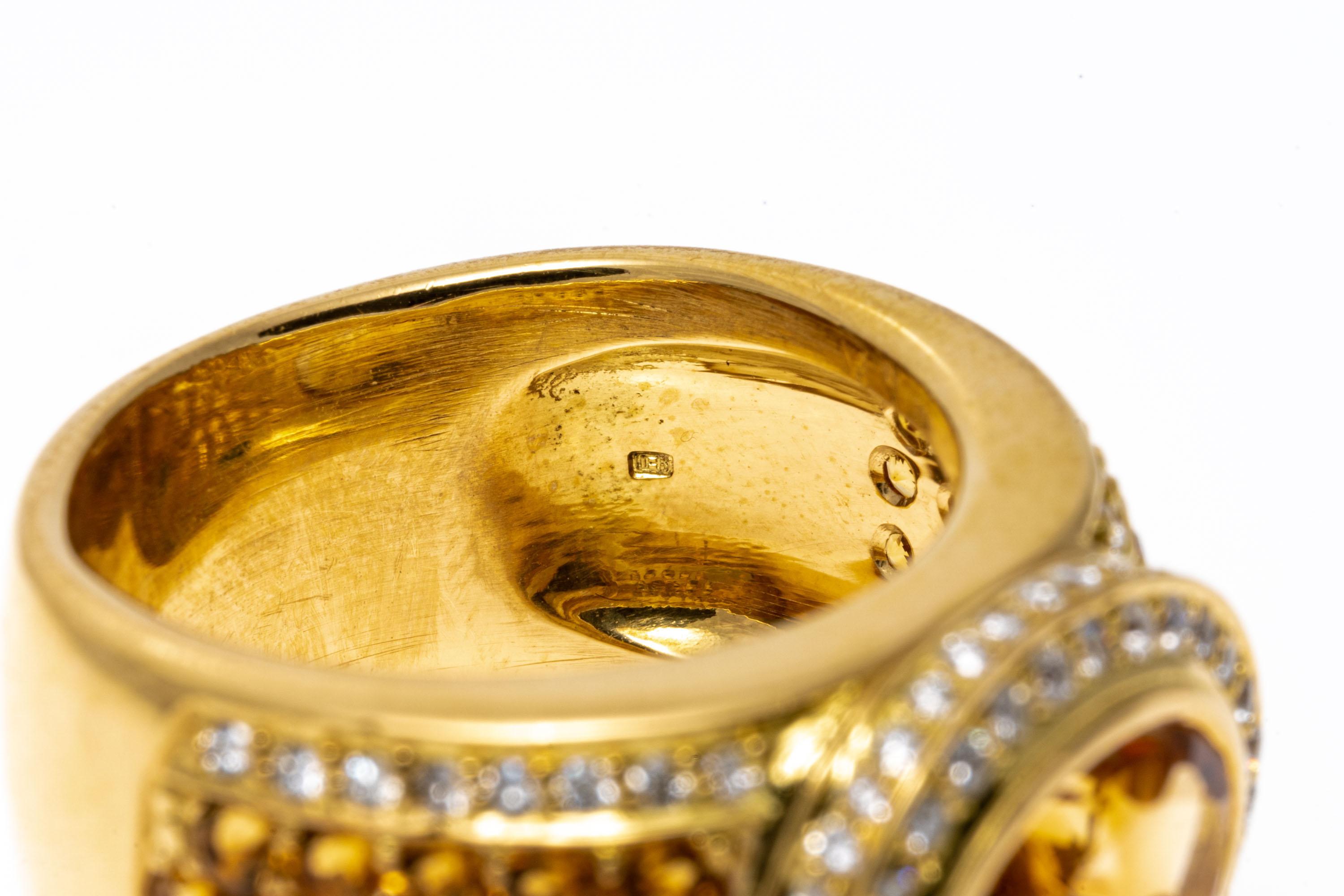 Taille ovale Bague en or jaune 18k à dôme horizontal ultra-large en citrine et diamant en vente